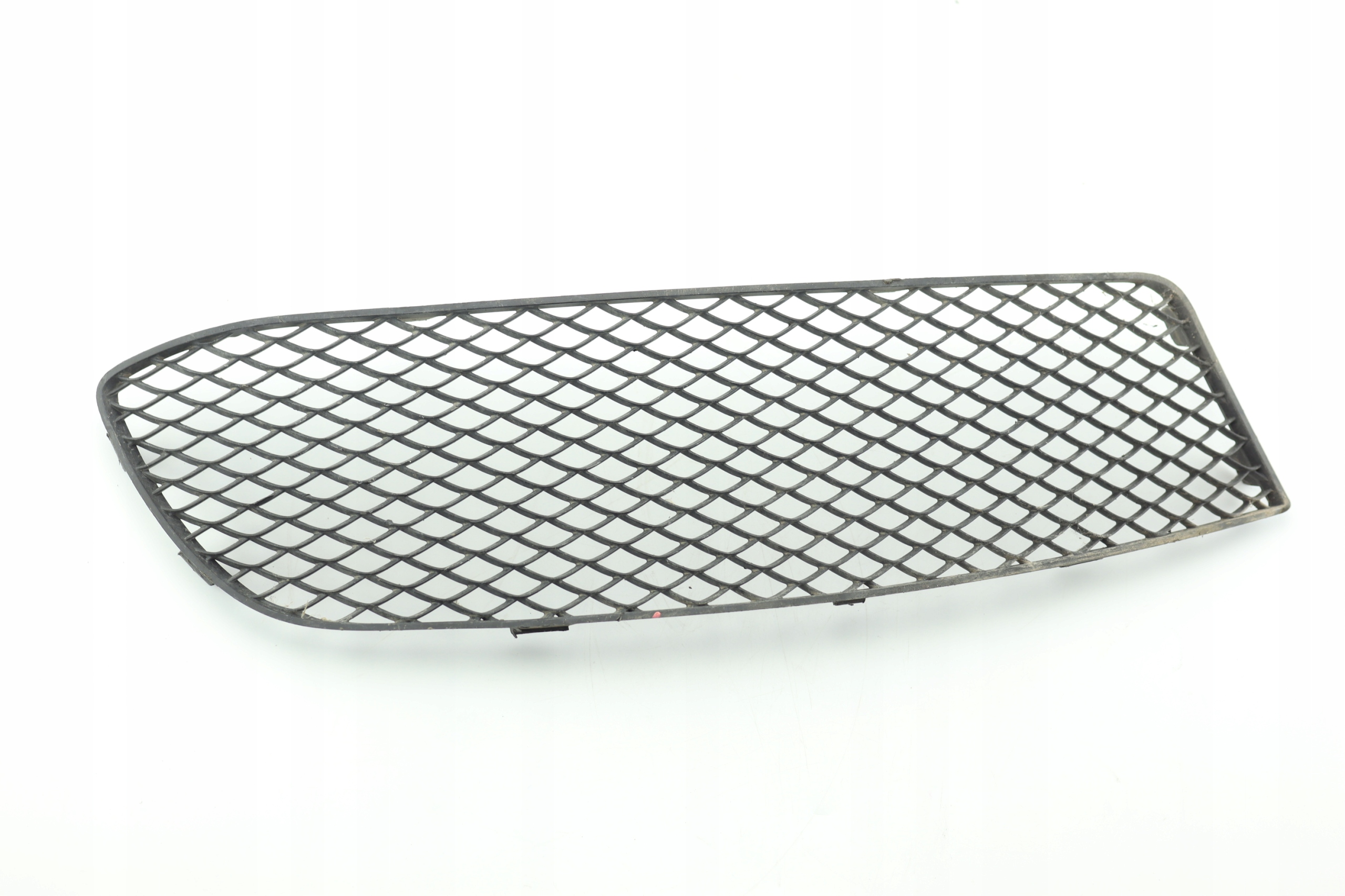 Решетка бампера левая MERCEDES A W176 AMG