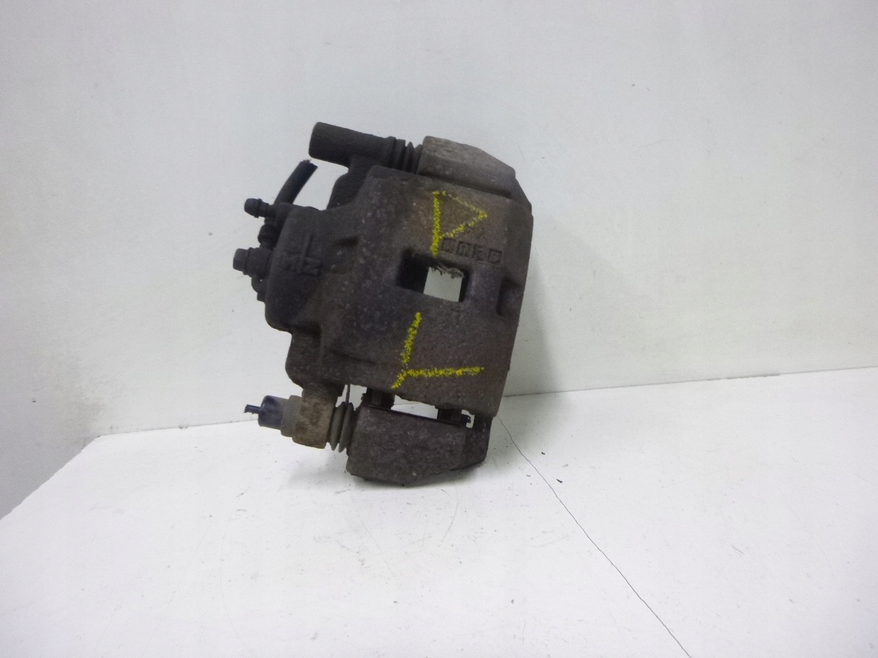 caliper brake front Mazda Xedos 6 1.6 1995r.
