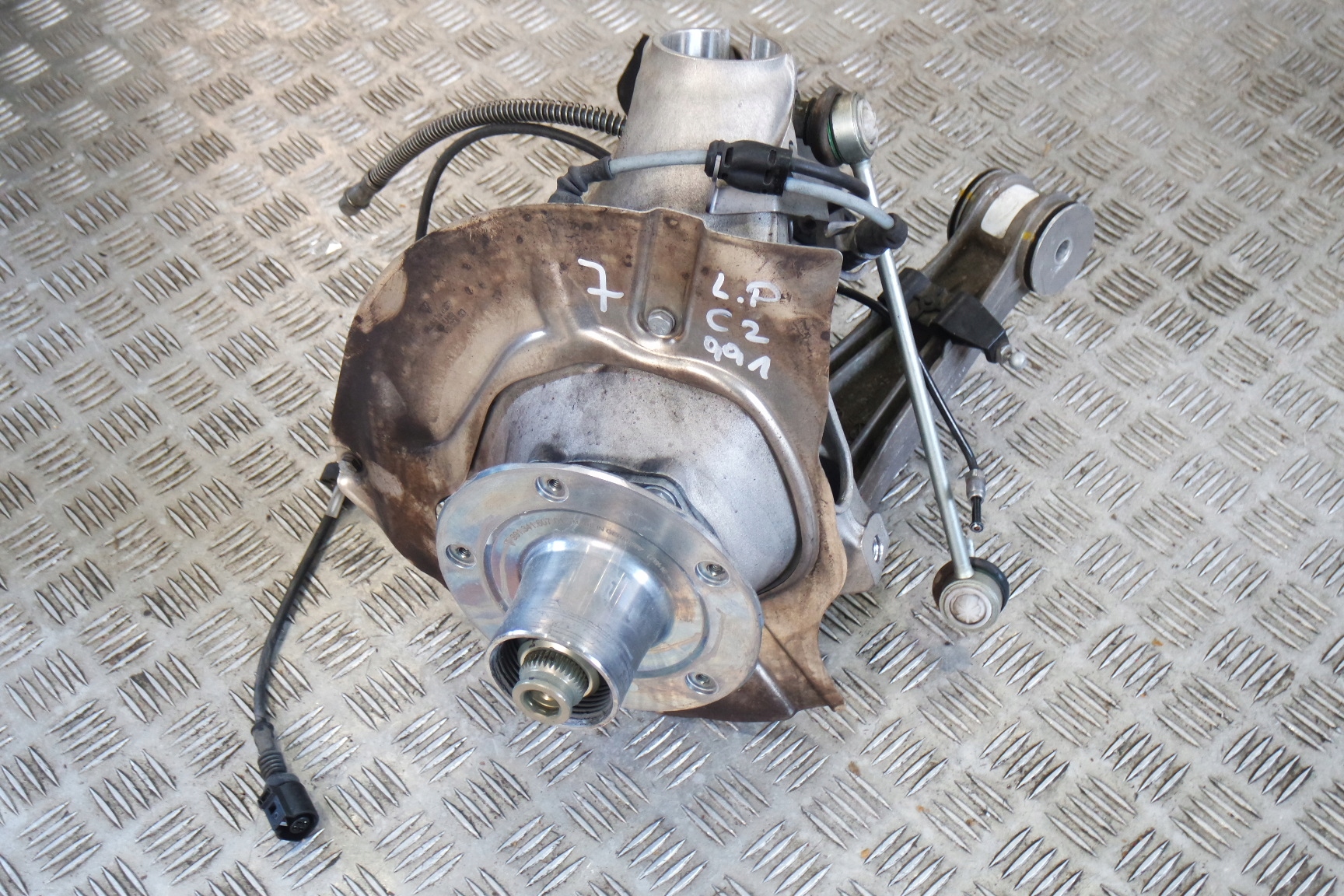 ПЕРЕДНЯЯ ЛЕВАЯ ПОДВЕСКА PORSCHE 991 2S CENTRAL