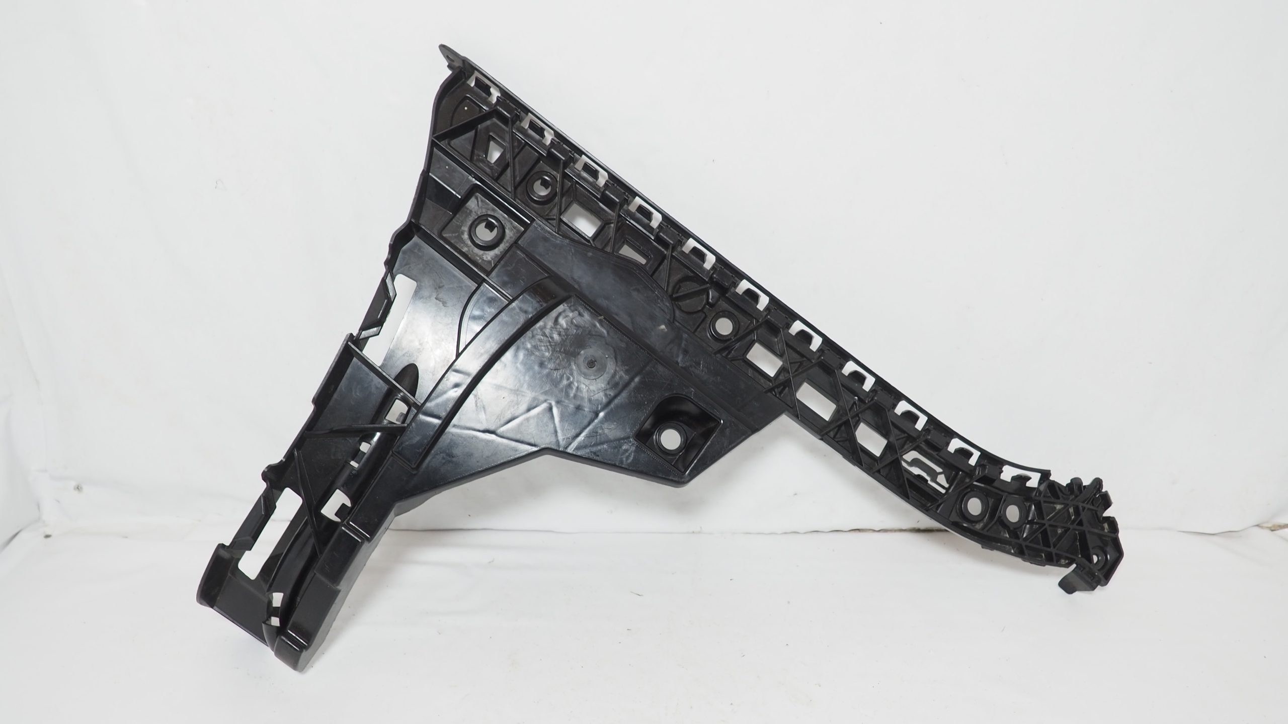 Mercedes E Klasa W213 bumper bracket left rear part A2138850163