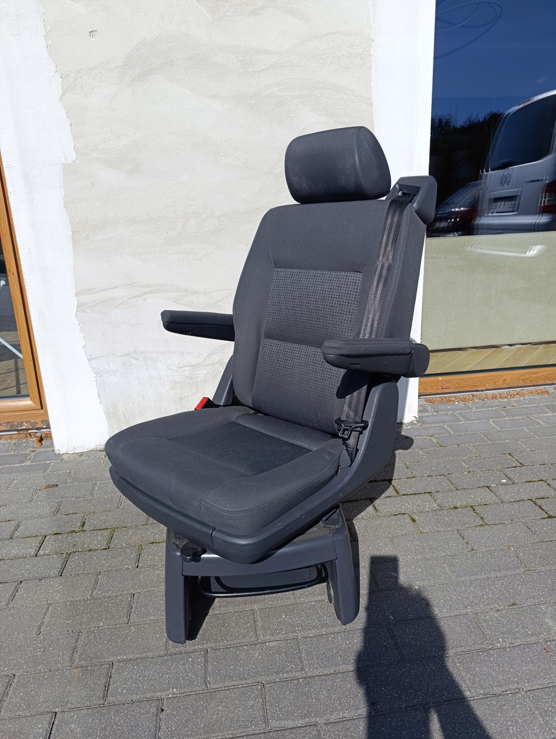 VW T5 T6 MULTIVAN Sitz drehend DRUGI/TRZECI RZAD (schwarzer/ANTRACYT)