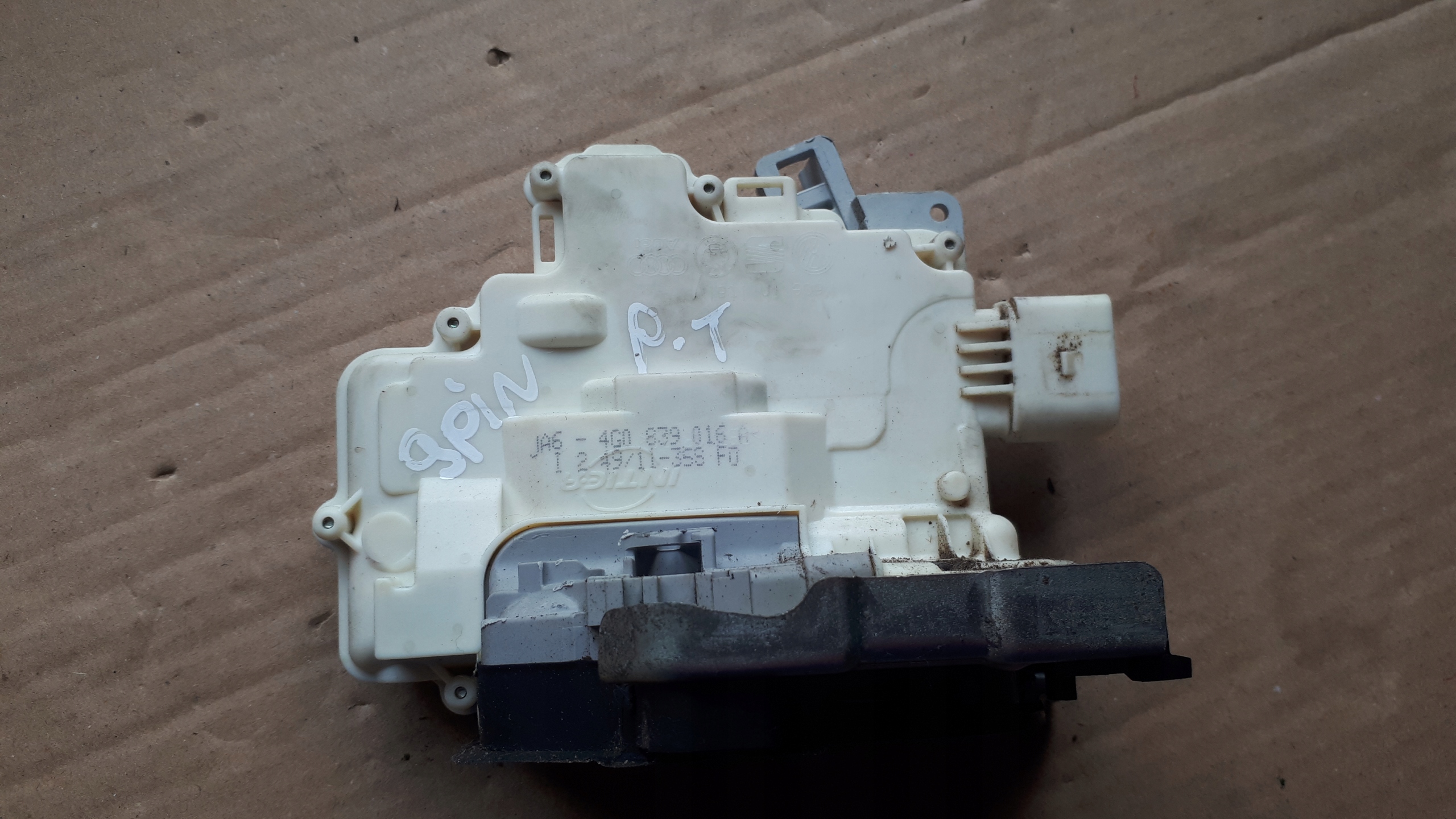 A6 C7 4G lock door right rear part 9 PIN 4G0839016A