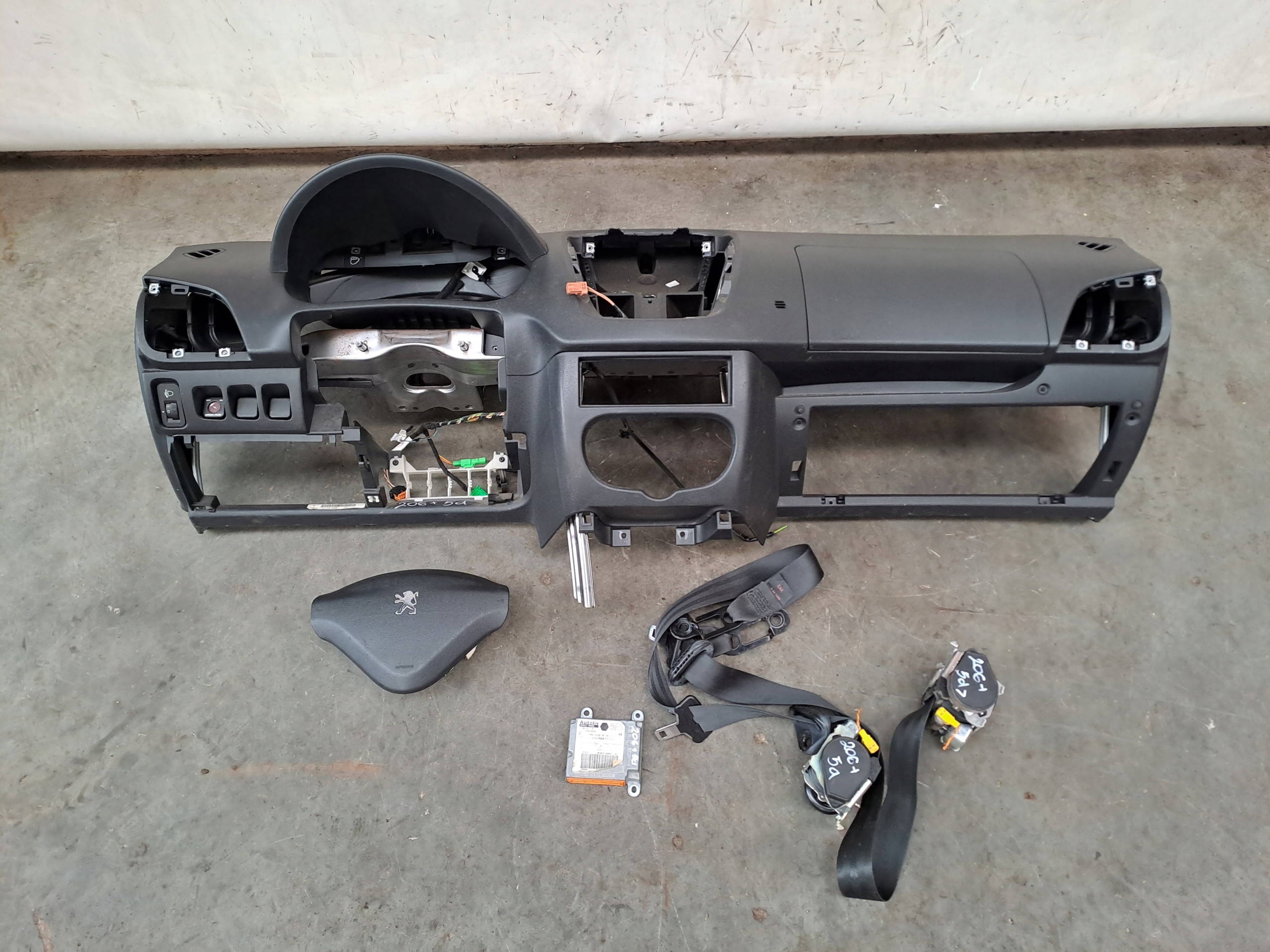 dashboard console sensor tension belts kpl Peugeot 206+