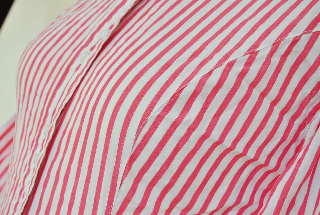 LEWIN cudo koszula MANKIET prążki SREBRNA nić S/M Zapięcie guziki