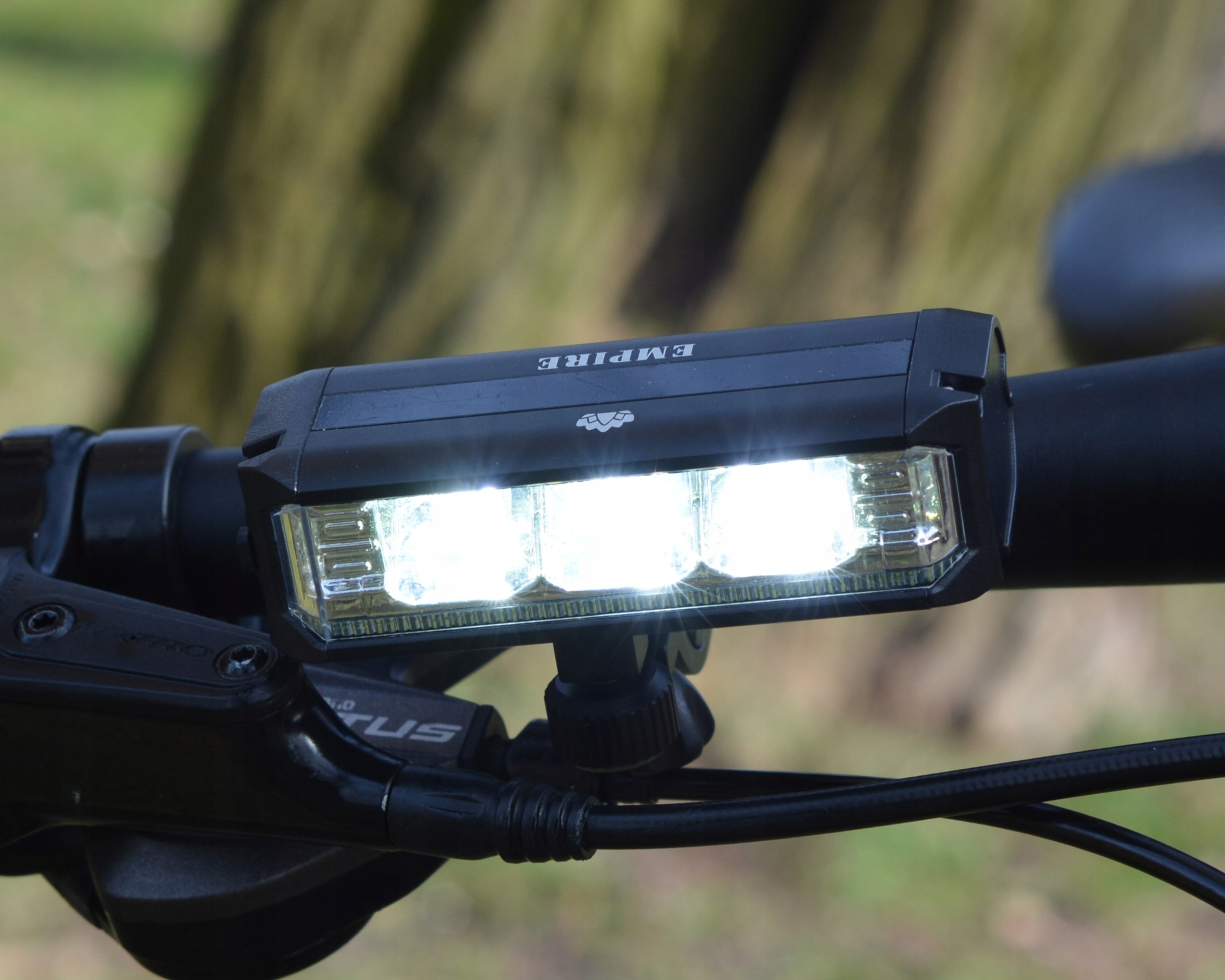 LAMPKA ROWEROWA LED PRZÓD MOCNA TYŁ Model 610