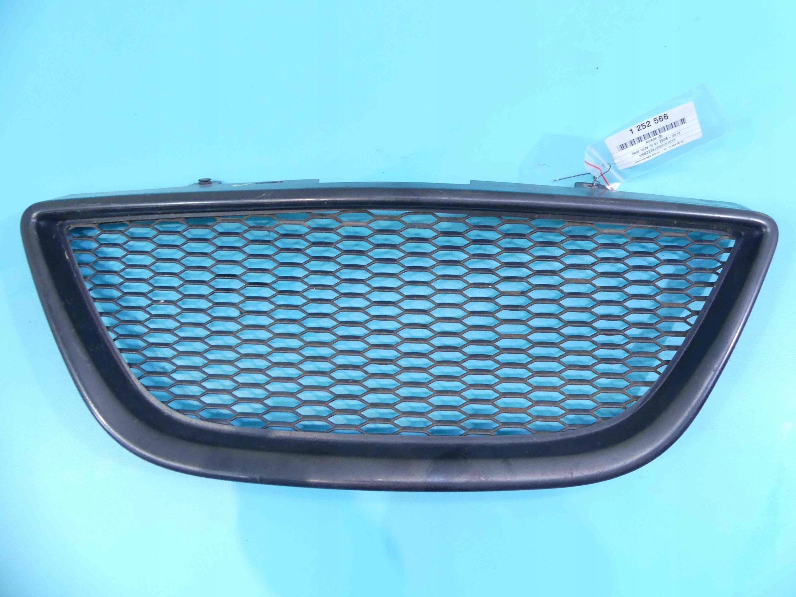 решетка радиатора seat Ibiza IV 6J европа 08-12