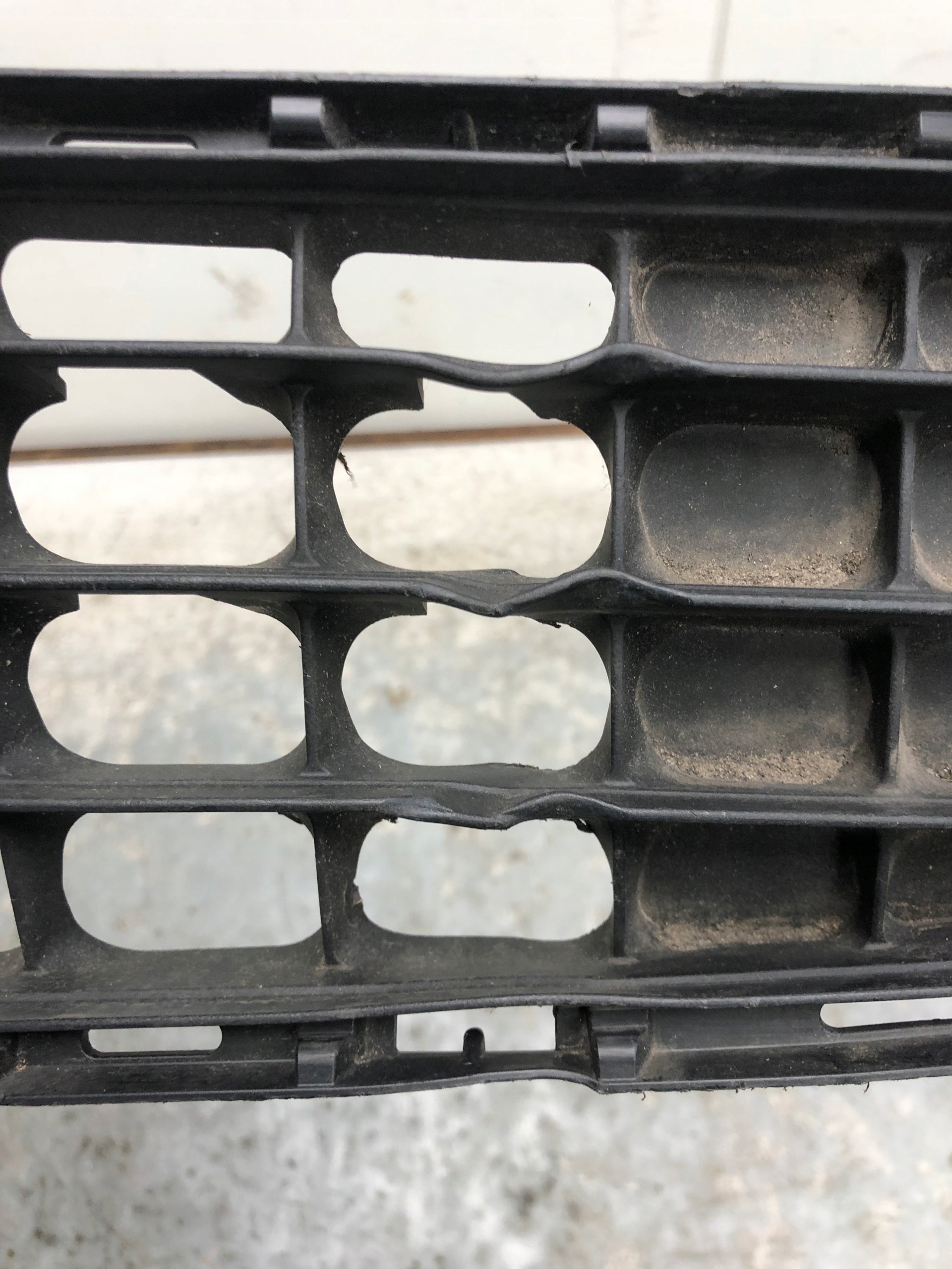 grid of a bumper central MINI R60 51119801918