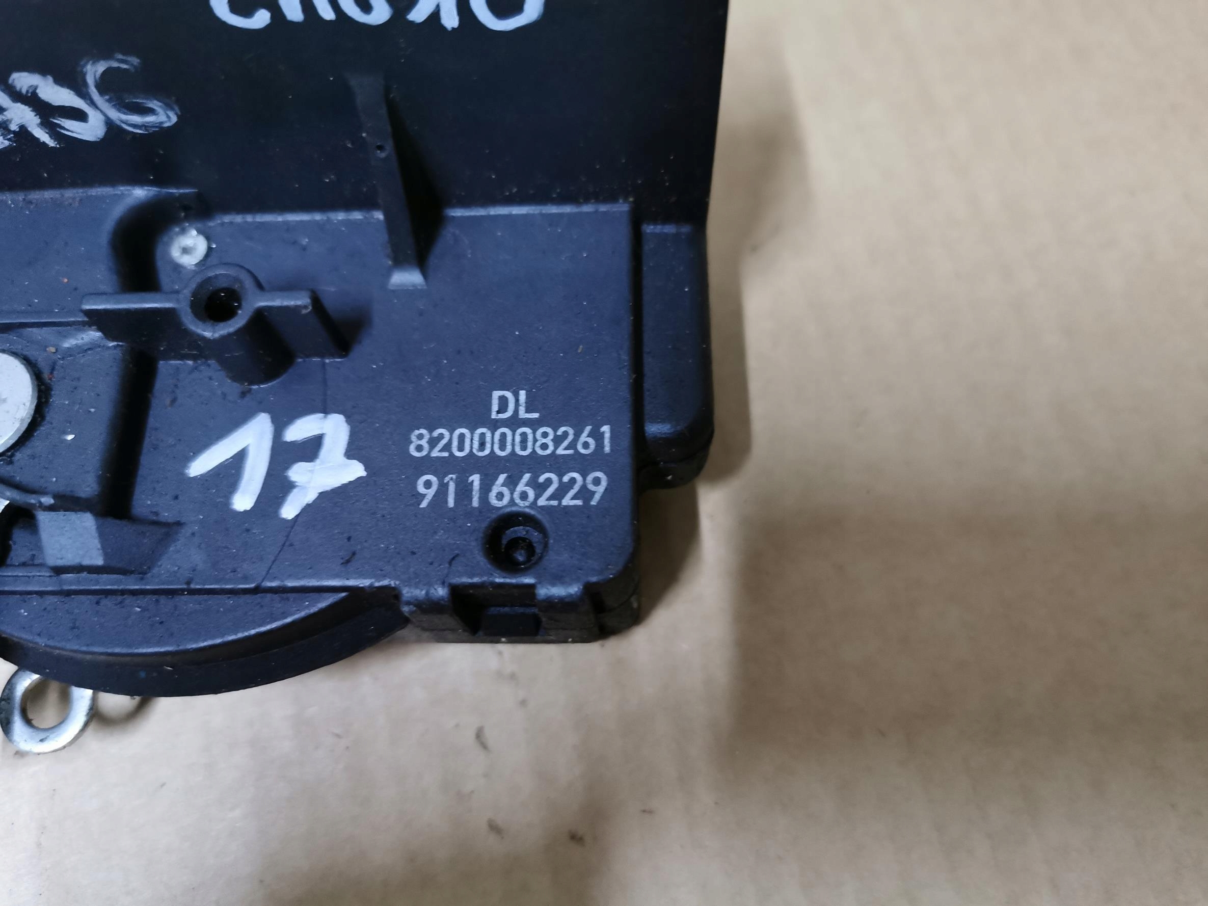 lock door right front RENAULT TRAFIC II 01-14