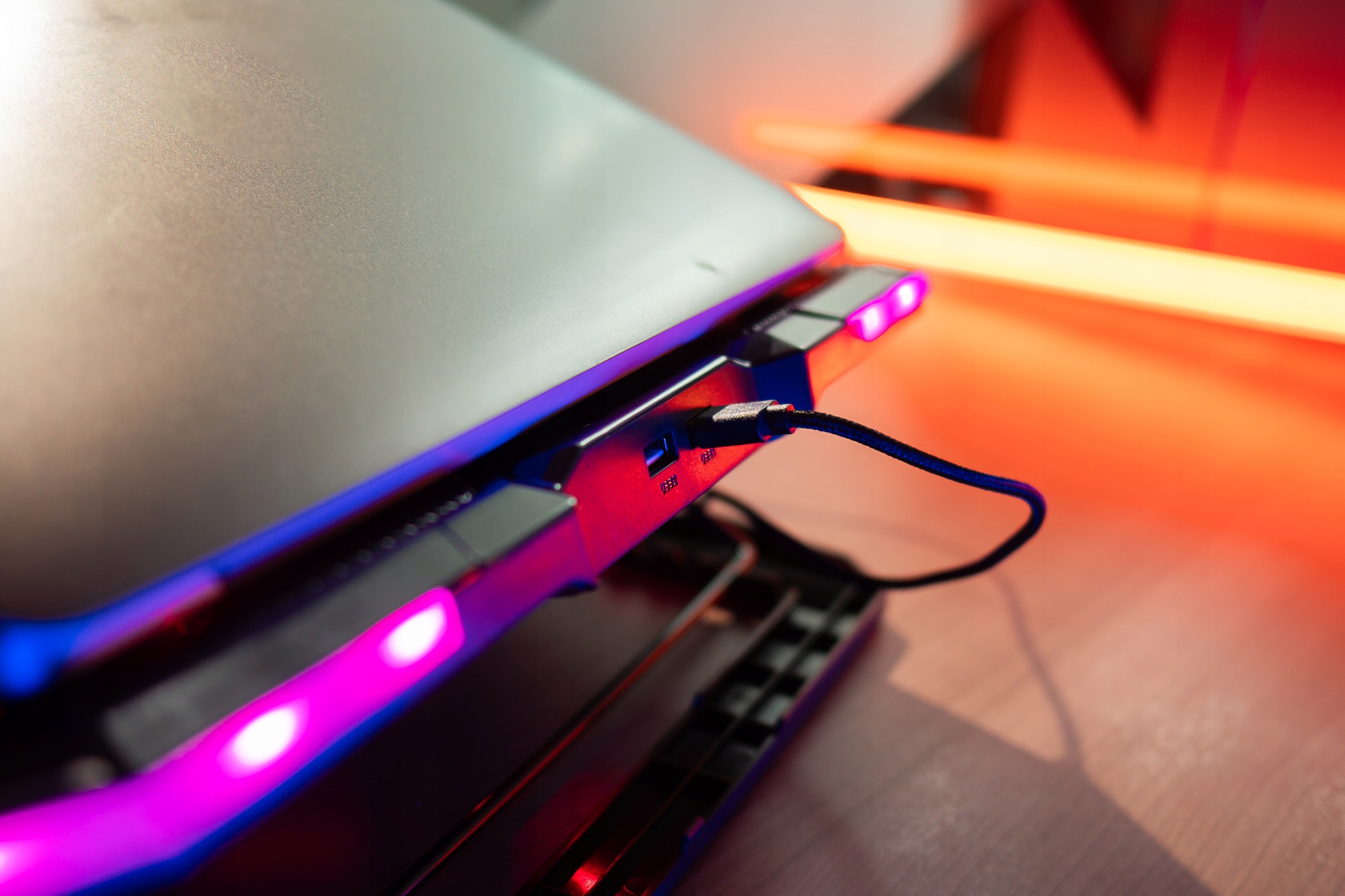 PODSTAWKA PODKŁADKA CHŁODZĄCA LAPTOP LED RGB USB Liczba wbudowanych wentylatorów 6 szt.