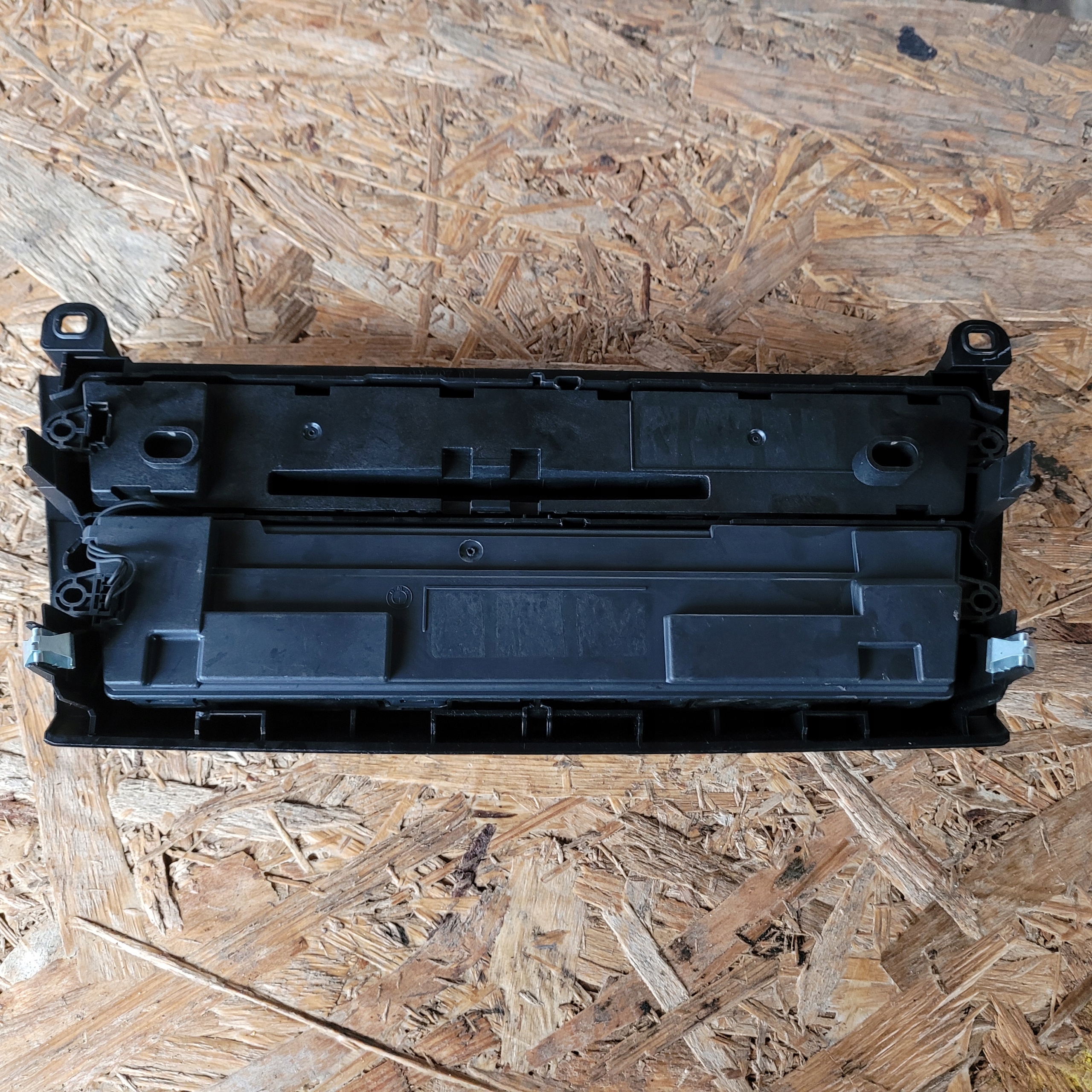 PANEL klimatizaci a RADIA BMW F20