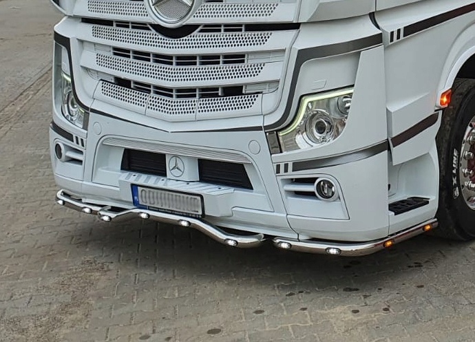 Orurowanie pod zderzak Mercedes (3 elementowe)