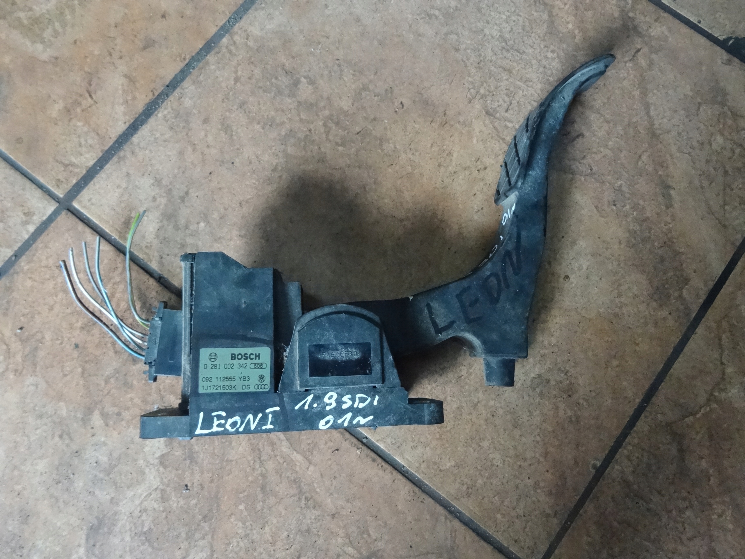 LEON I 1.9SDI PEDAŁ POTENCJOMETR GAZU 0281002342