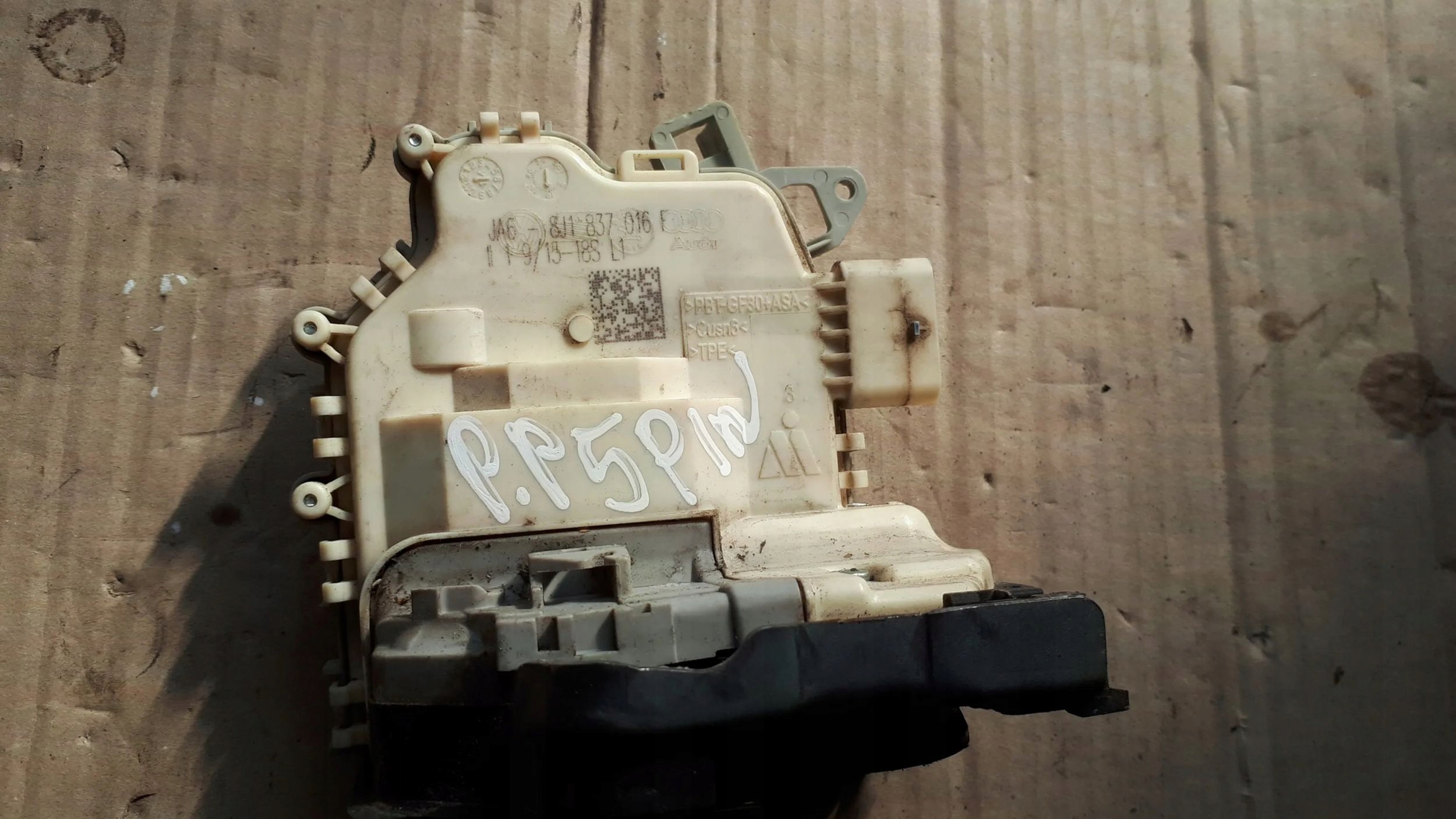 SQ5 8R Q5 lock door right front 5PIN A4 B8 A6 C7