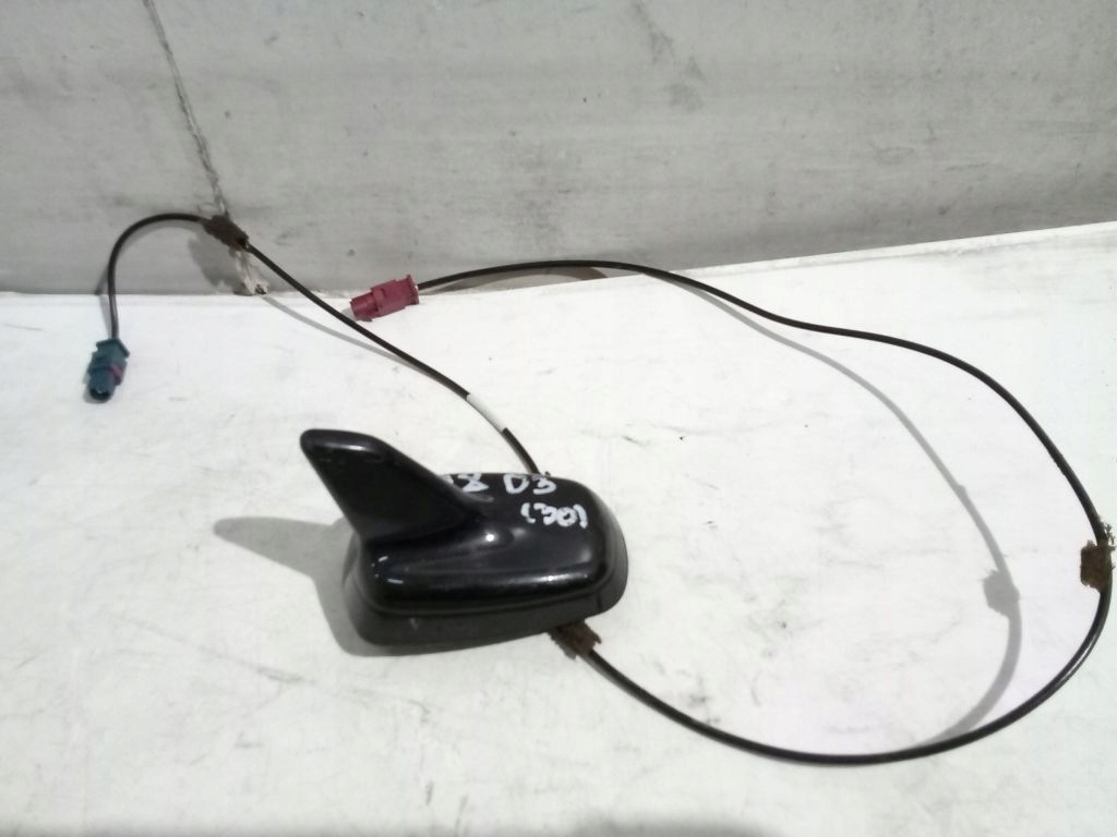 Audi A8 D3 antena GPS 4E0035503