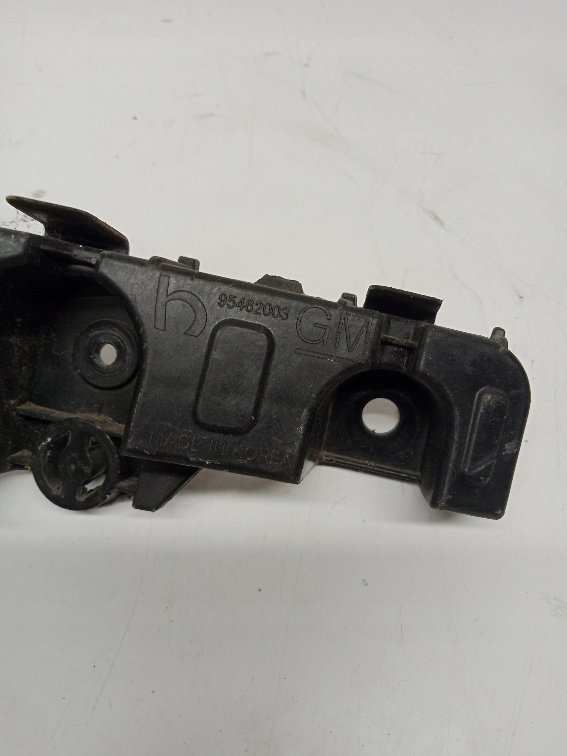 CHEVROLET AVEO T300 bumper bracket left front 95462002 2011