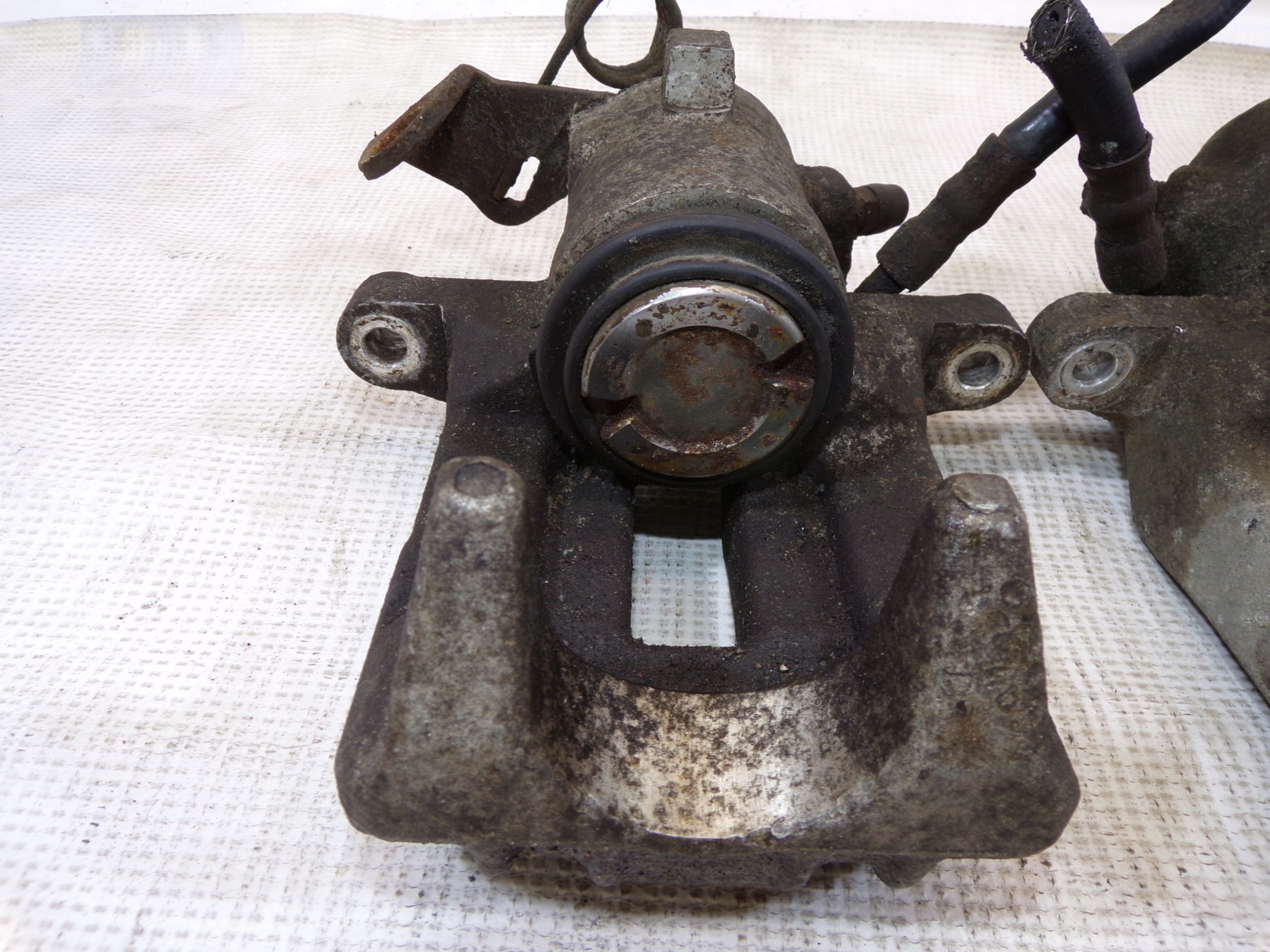 calipers brake rear. right left AUDI A3 GOLF IV