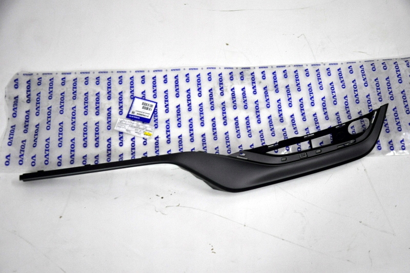Volvo S60 V60 V60CC lift přední levá lišta nárazníku 31353654