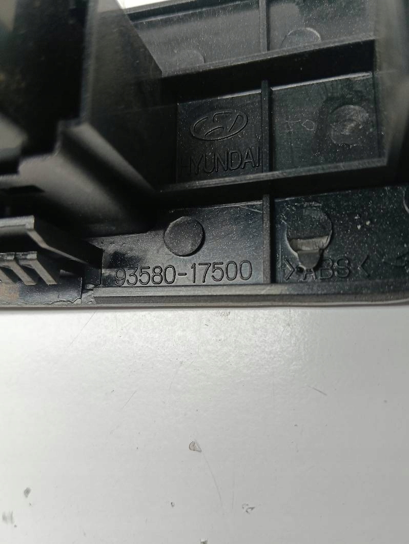 window control switch right front HYUNDAI Matrix 2009r