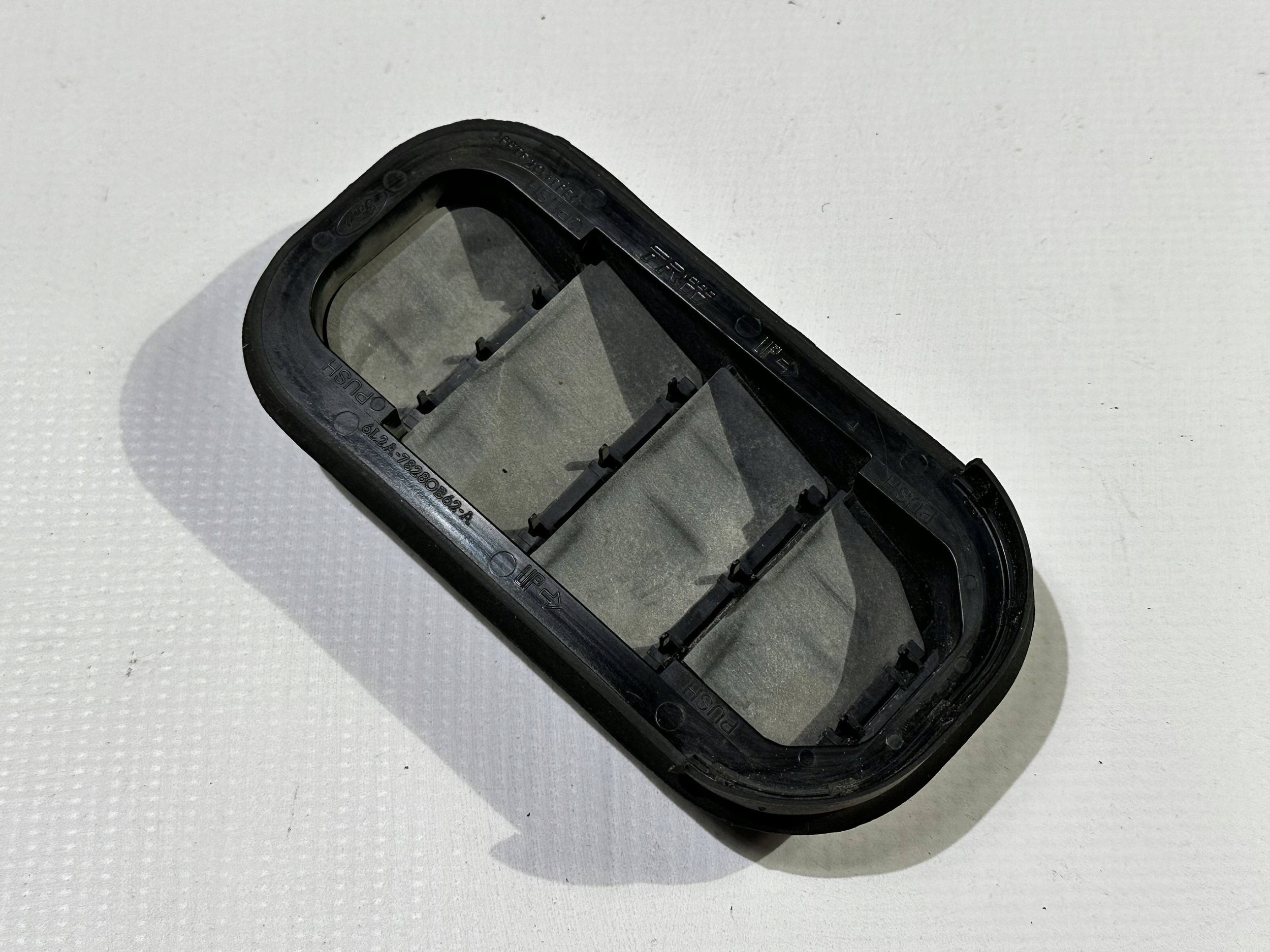 grid wentylacyjna rear part rear Ford Flex 2013+