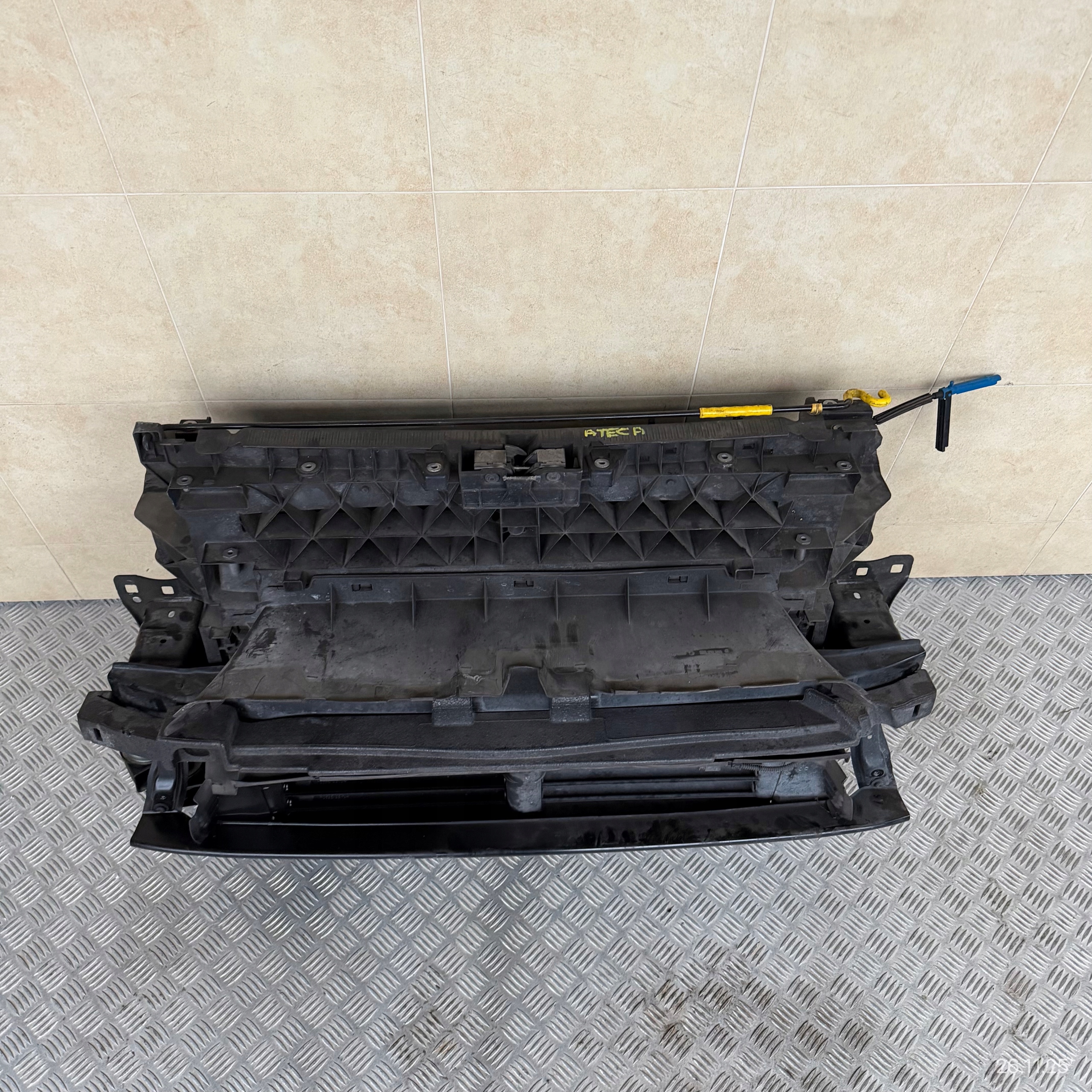 support panel for radiators complete pillar radiator SEAT ATECA 575 1.6 TDI