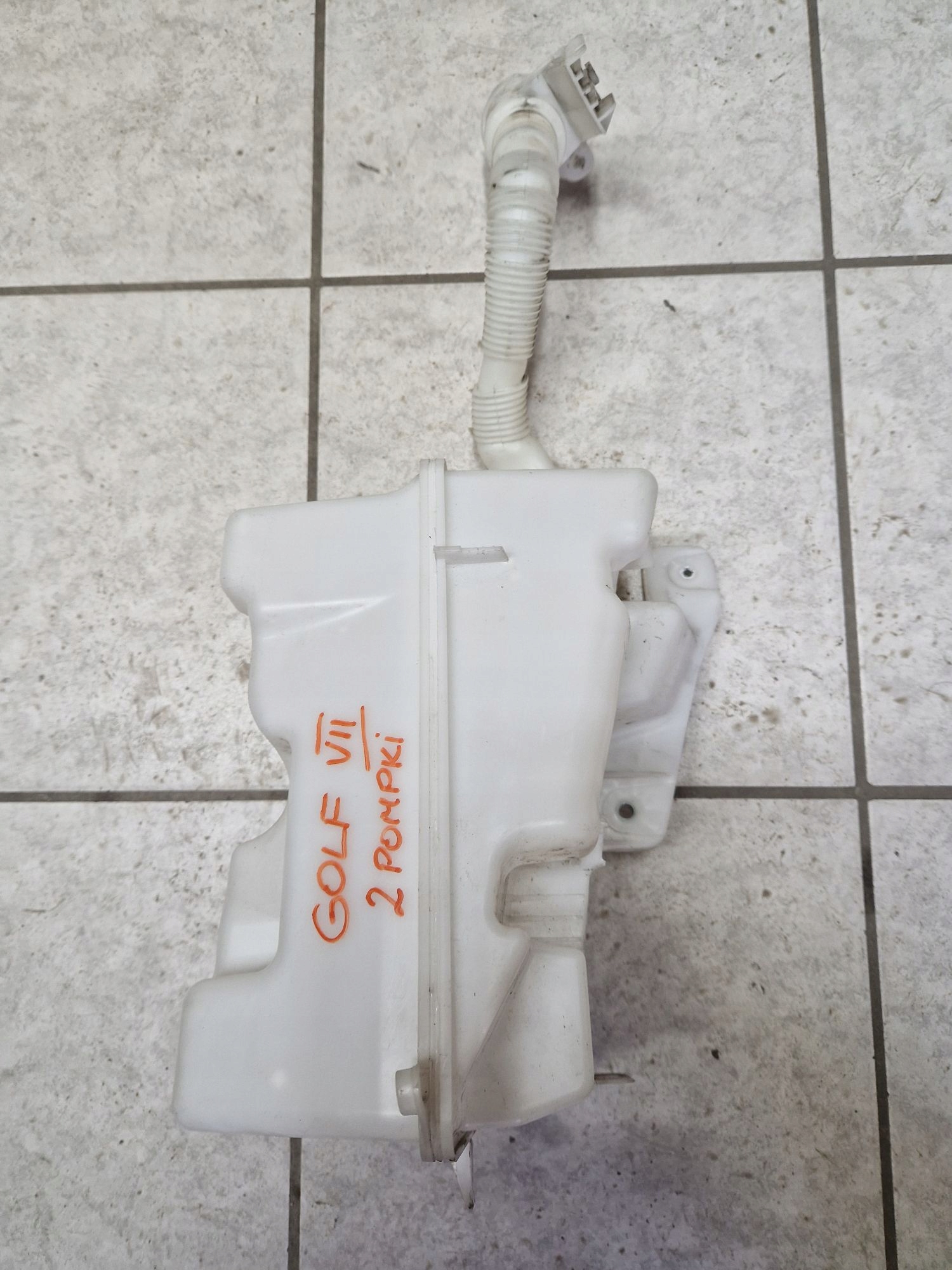 washer fluid tank VW GOLF VII 12R->