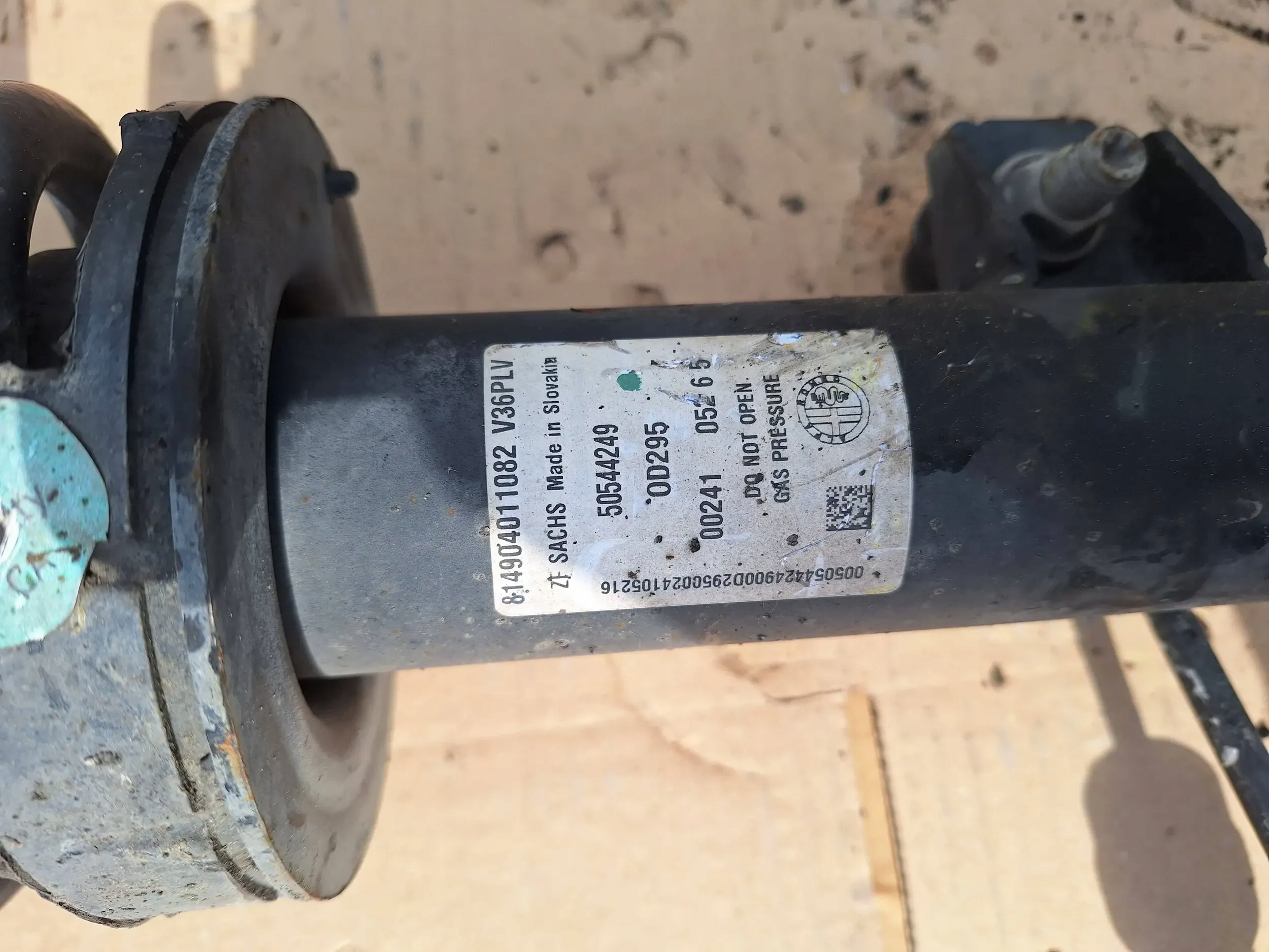 shock absorber front right 50544249 Alfa Romeo Giulia