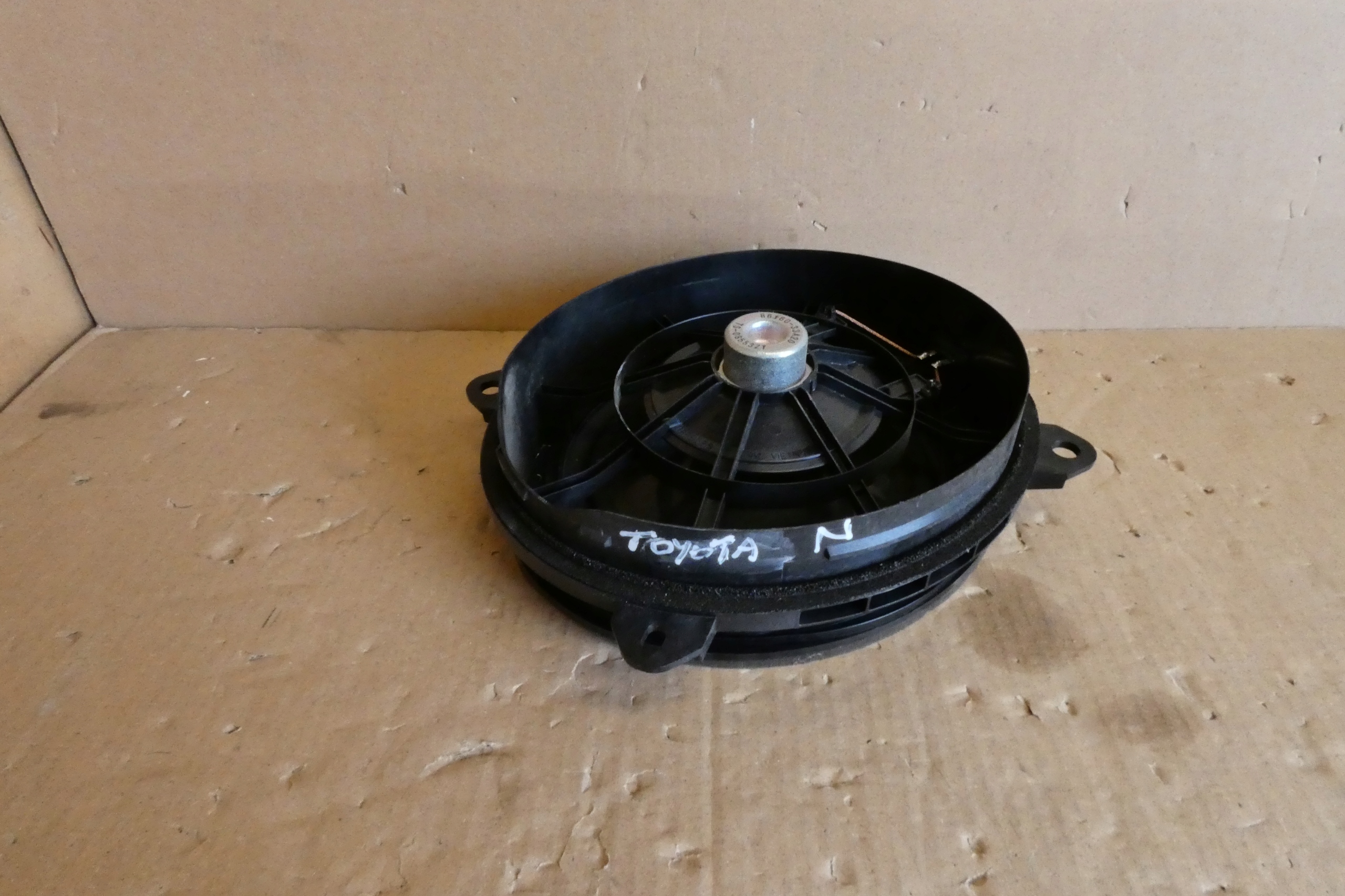 TOYOTA BZ4X LEXUS 2023 speaker door left front front 86160-33A20