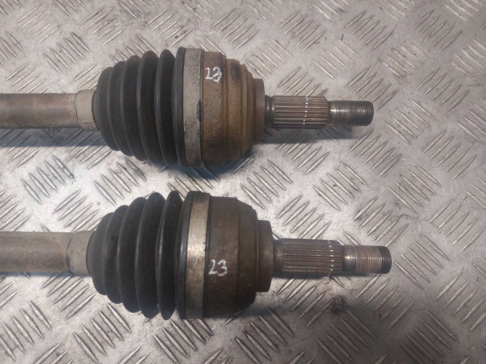 semi-axis left right front RENAULT CLIO III LIFT 1.2 TCE 391009893R