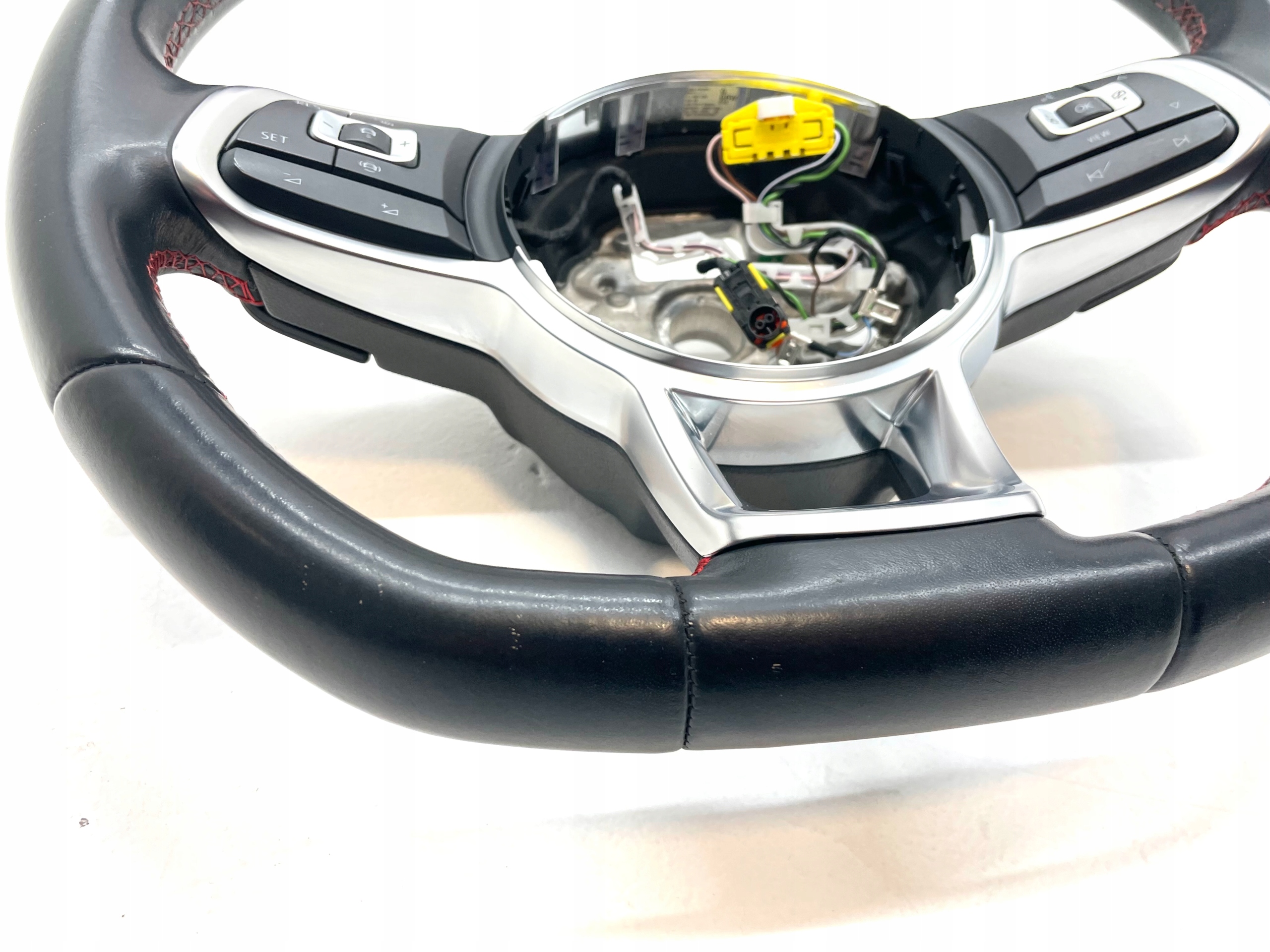 VW T-ROC KIEROWNICA MULTIFUNKCJA SKÓRA ŁOPATKI 2GA419091G Typ samochodu Samochody osobowe