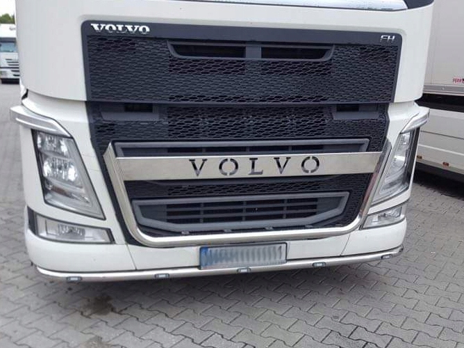 Orurowanie na grill Volvo FH4 (z napisem)