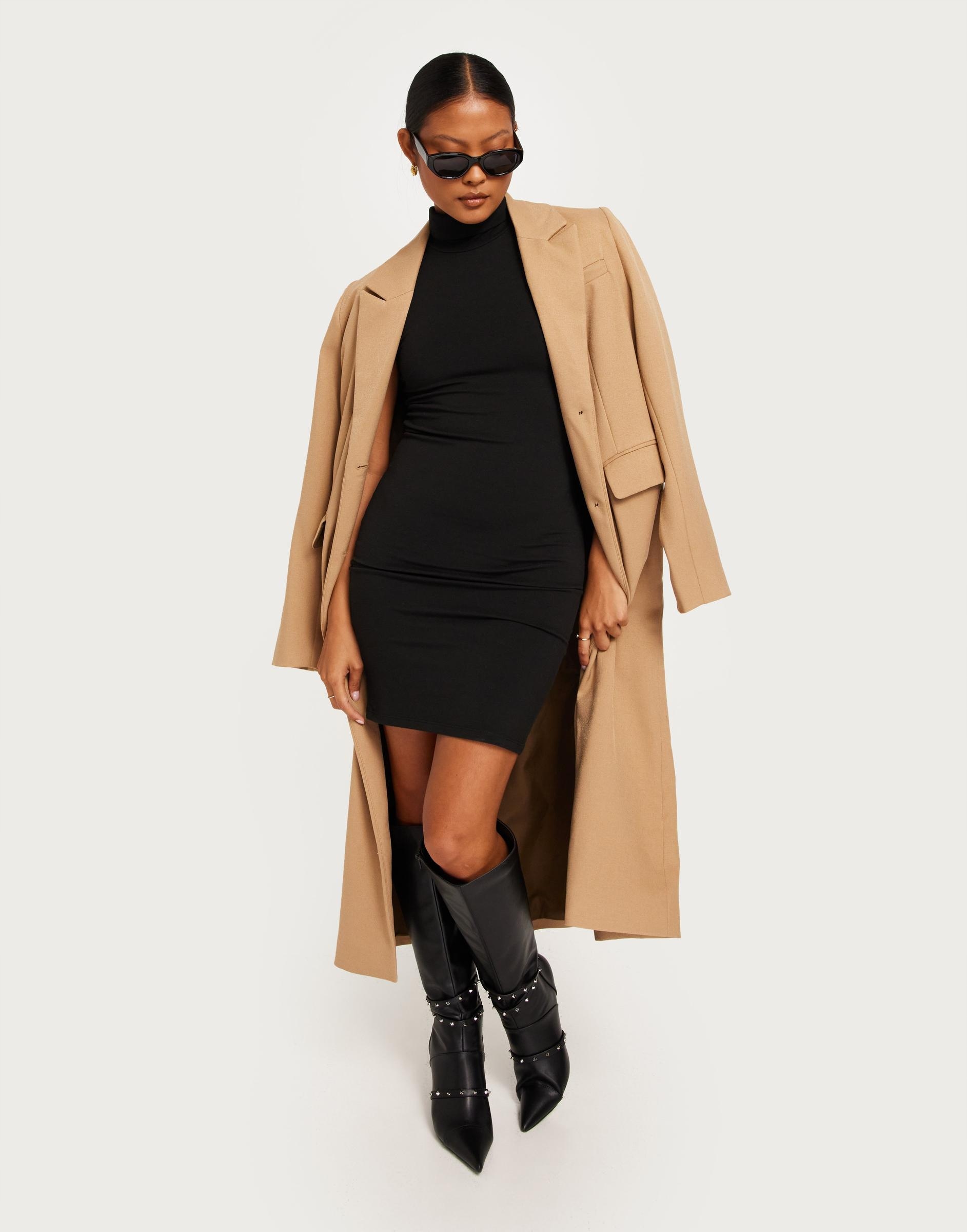 NELLY MINI SUKIENKA BEZ RĘKAWÓW GOLF VUX NG5__S Rozmiar S