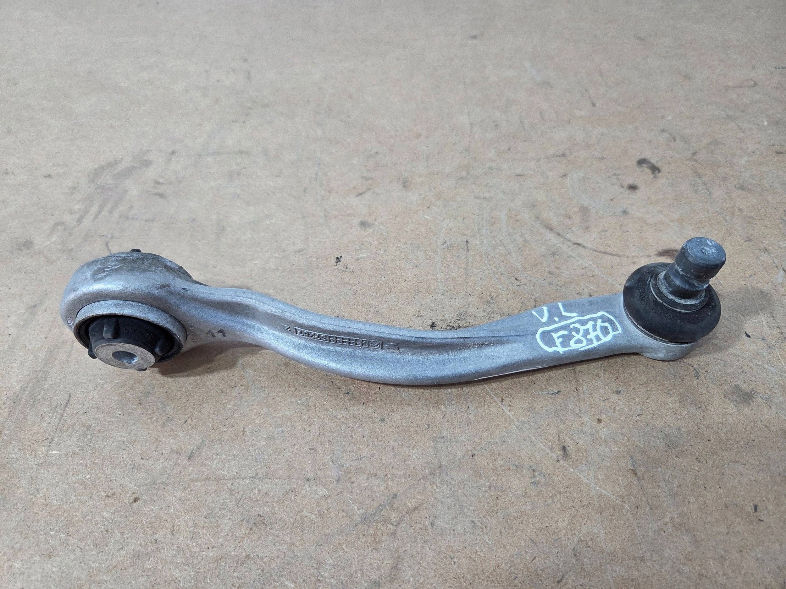 Audi A6 S6 C8 4K arm upper front left 4M0407509F (Q870)