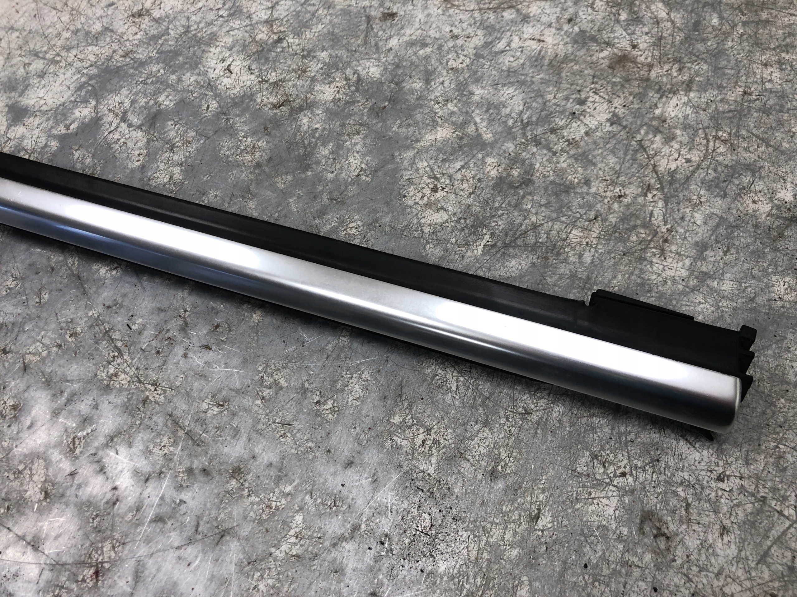 moulding CHROM windows left rear part AUDI A4 B6 CABRIO 8H0839477