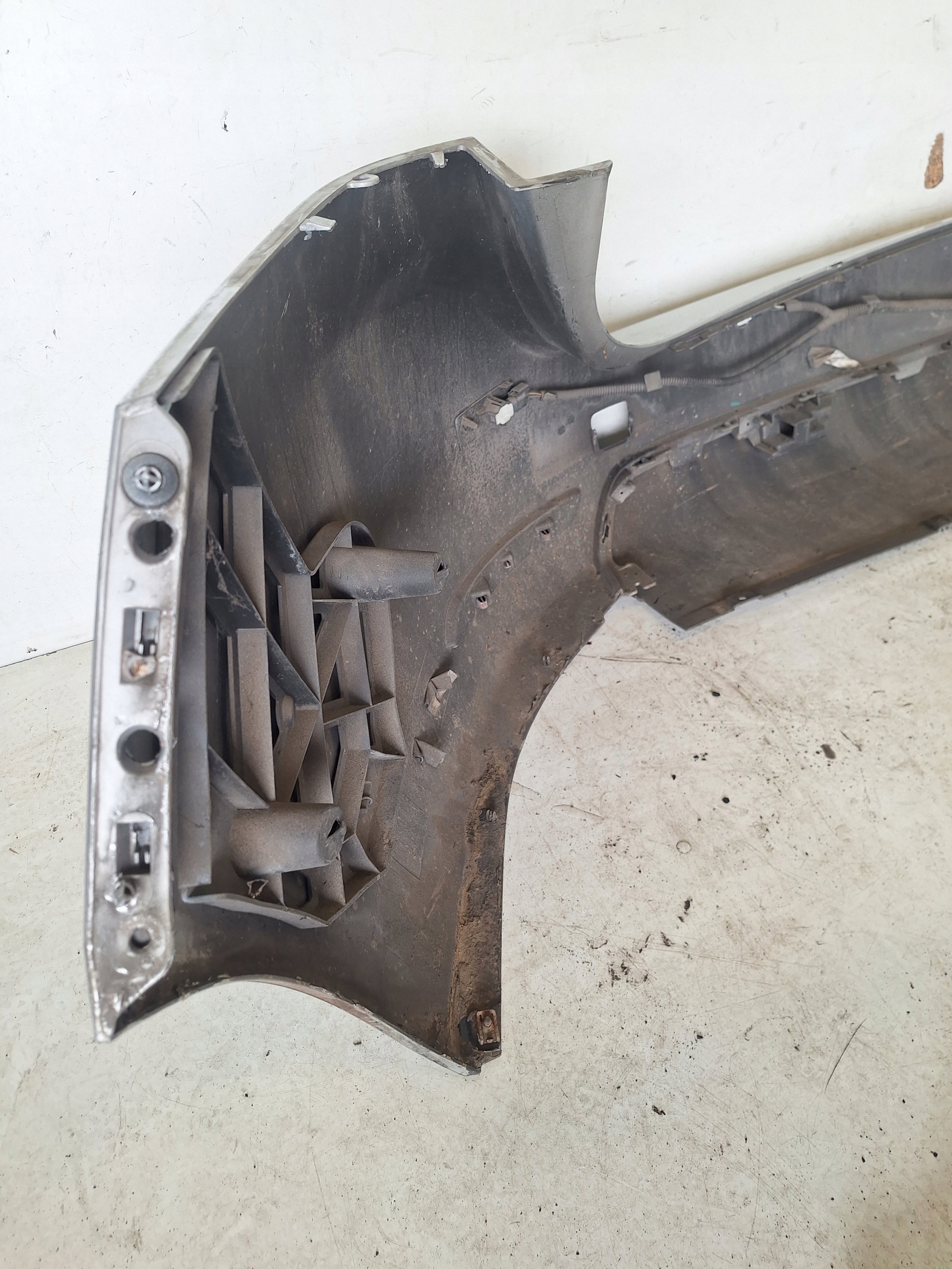 PEUGEOT 308 T9 SW 13-17 bumper + 4 X PDC