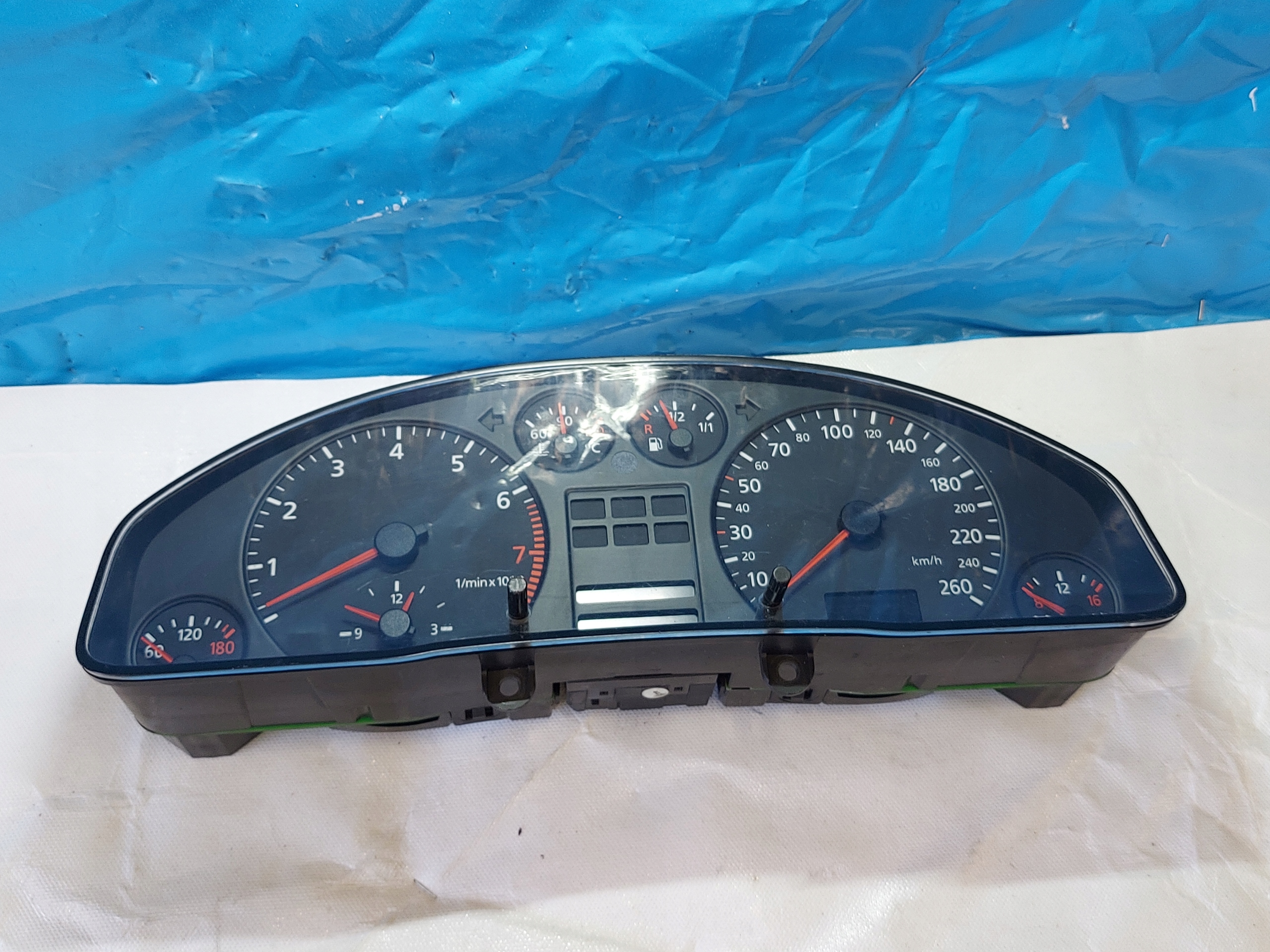 dials clock A6 C5 2.4 V6 4B0919860L