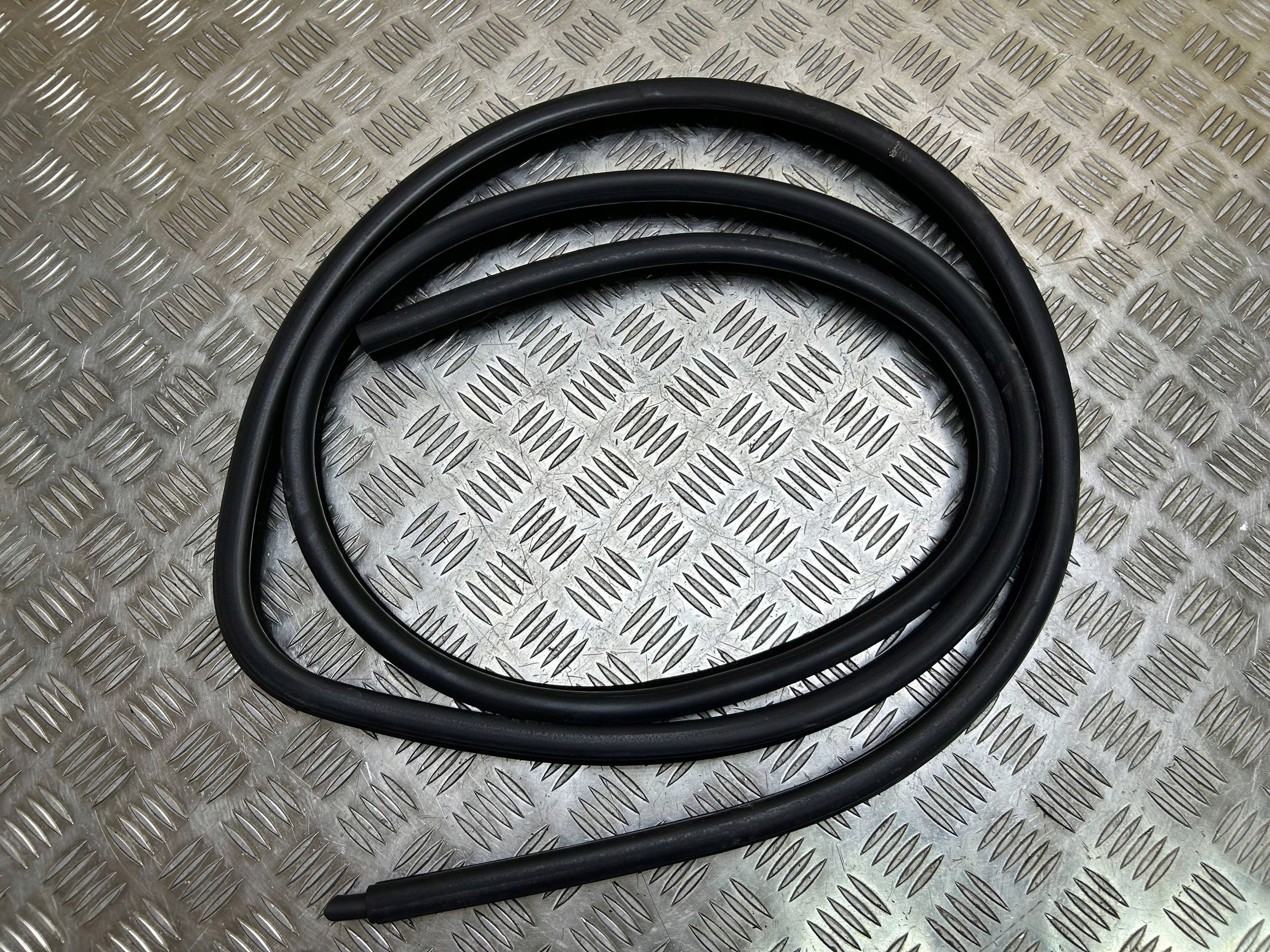 en caoutchouc Joint Portière przednich BMW 5 E60 E61 2005 7033774