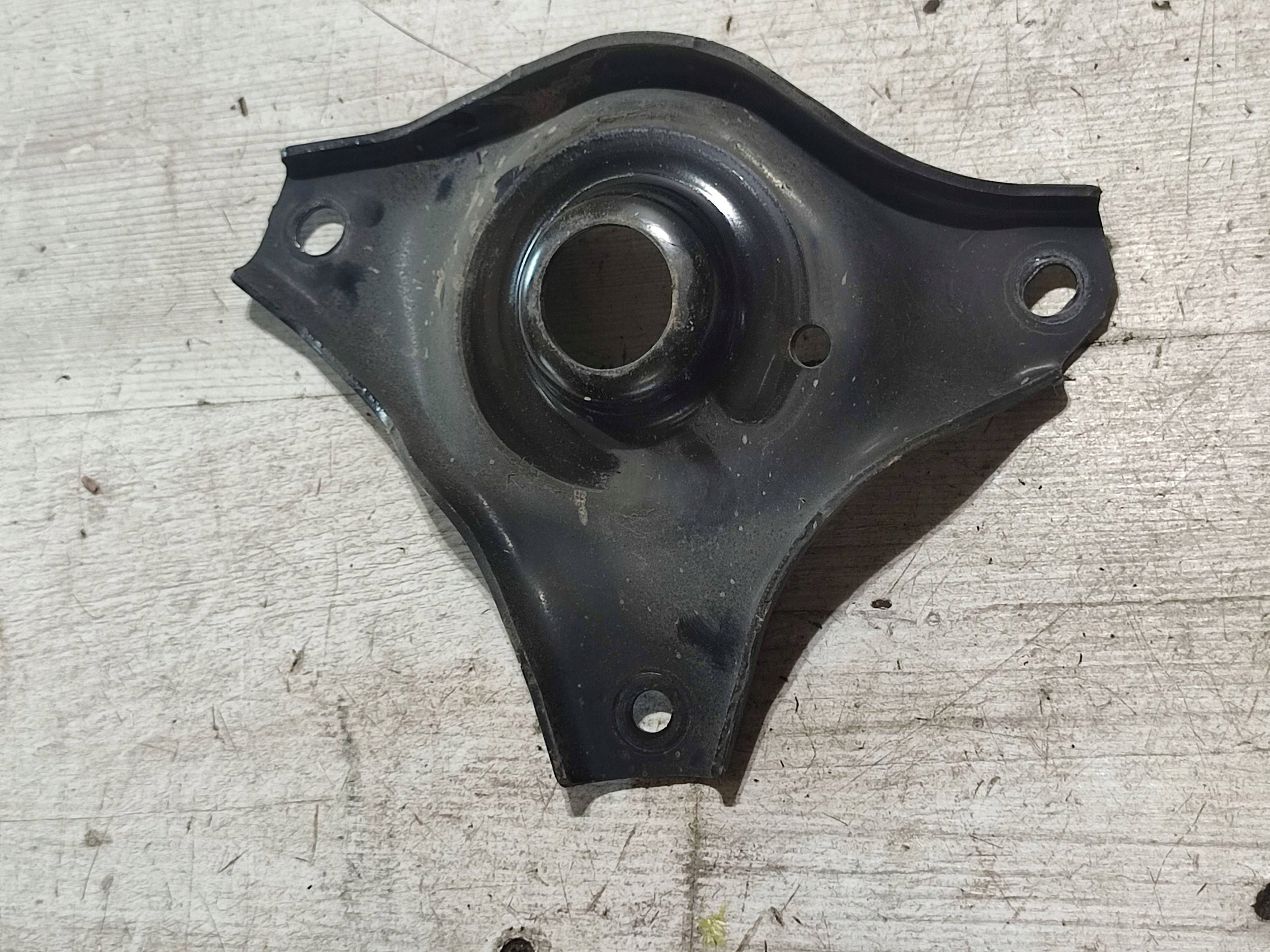 Lexus RC 2019 rear part side right holder podluznicy