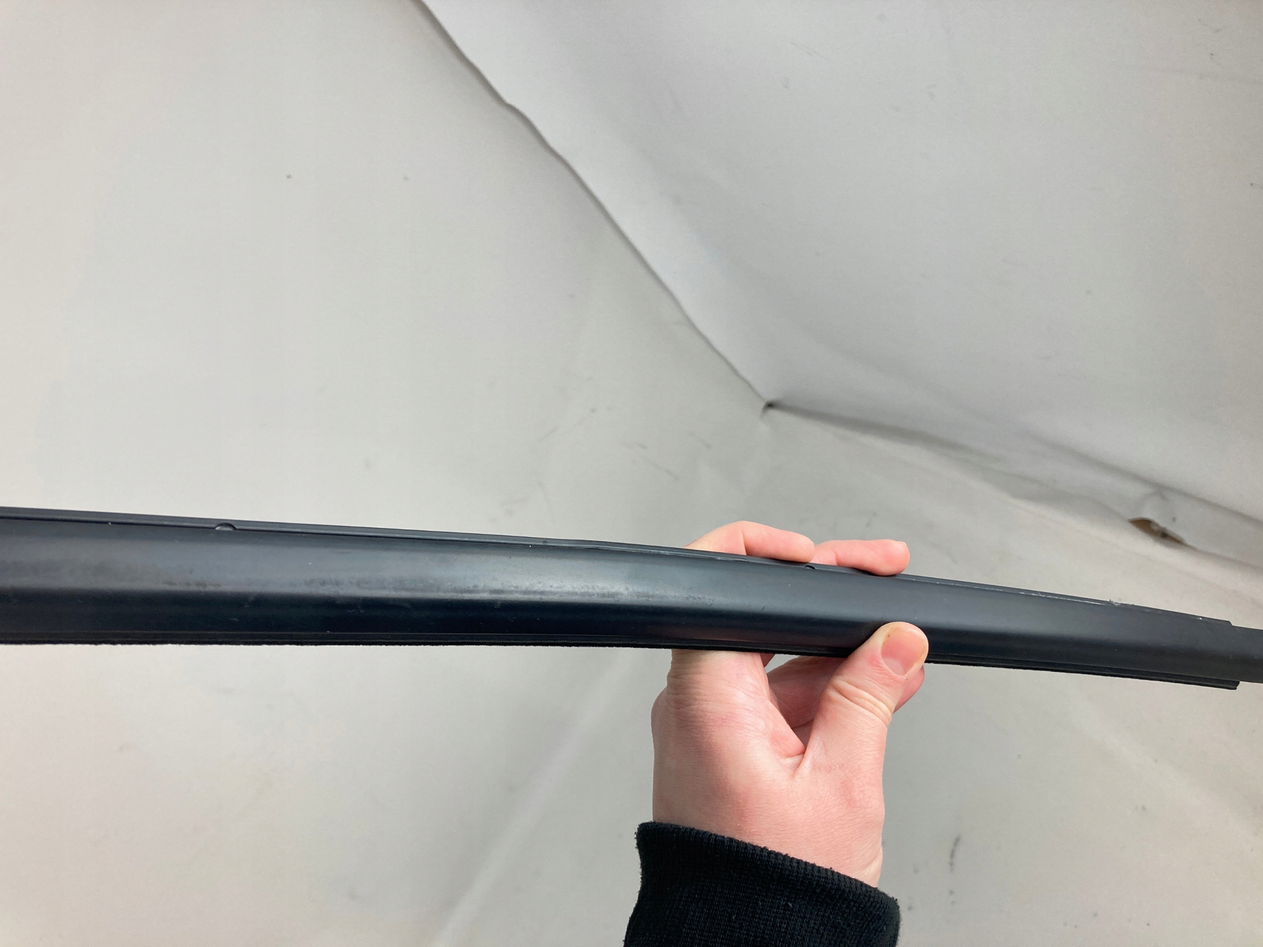 Ram 2500, 3500 gasket exterior zbierak right front 2019-26