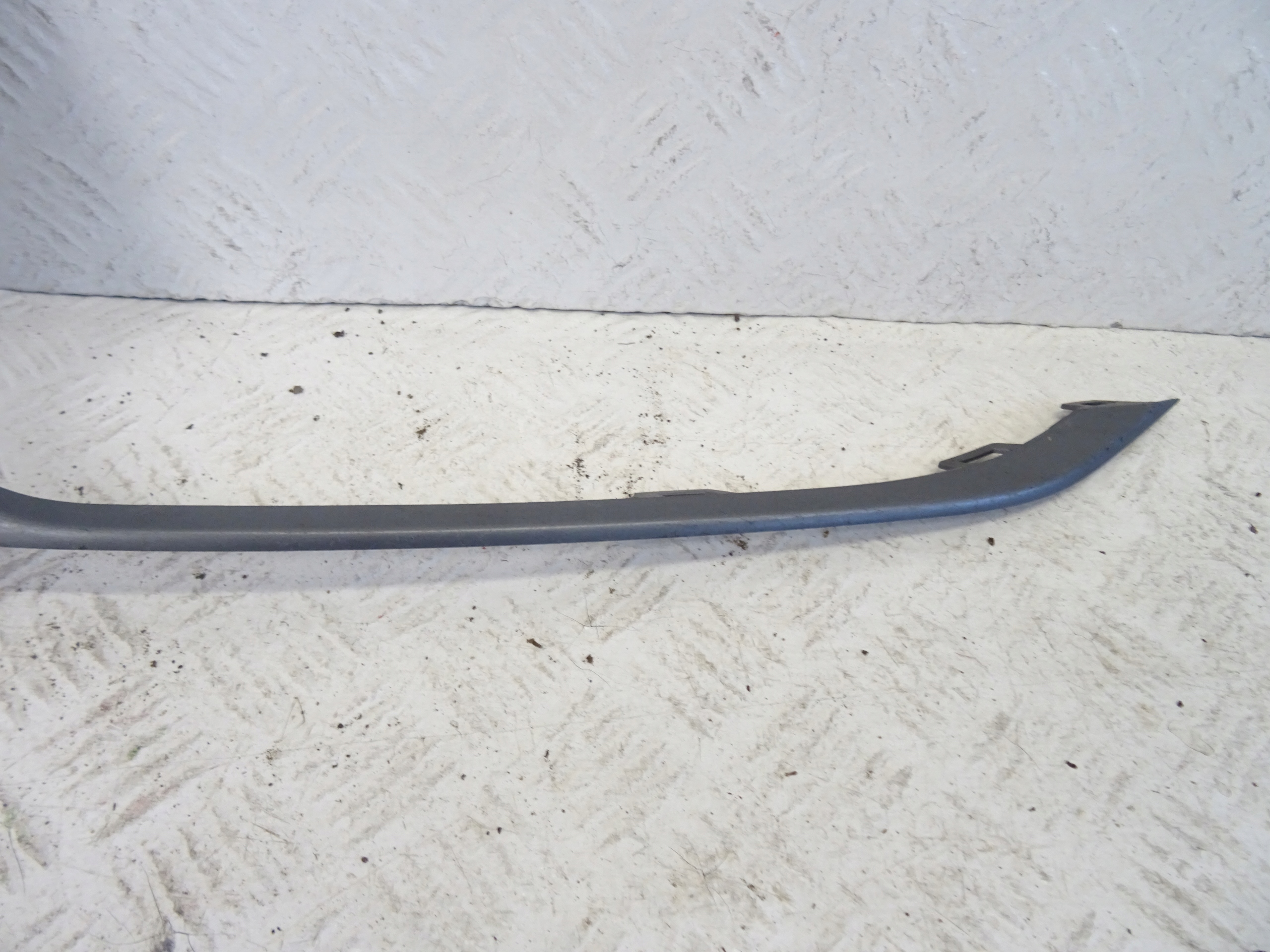 moulding of a bumper front front right AUDI Q7 4M LIFT S-LINE 4M0807300A