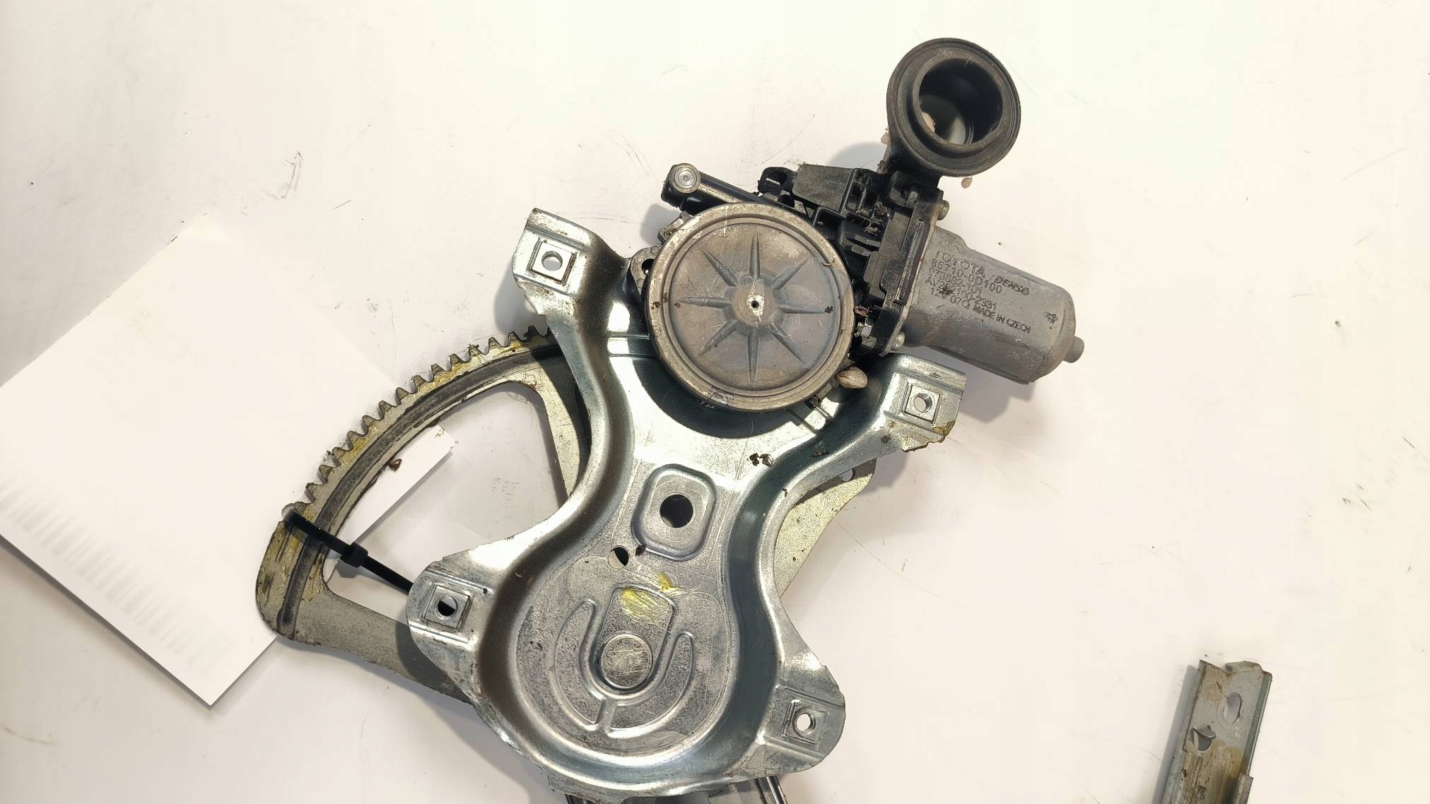 window regulator right front 85710-0D100 TOYOTA AURIS II