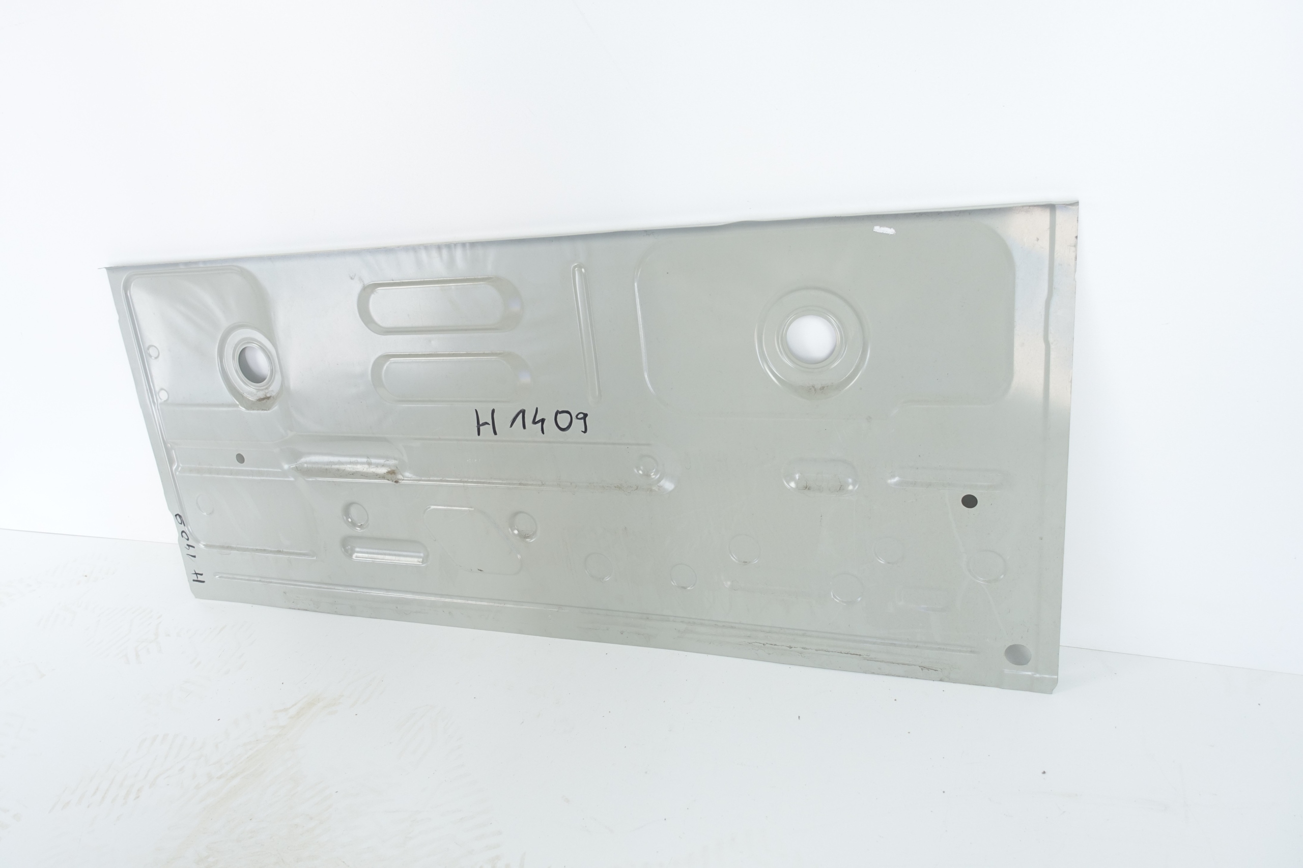 SUZUKI SX4 CROSS 2022- PANEL PODLOGOWY Traversa 61161-61MB2-000
