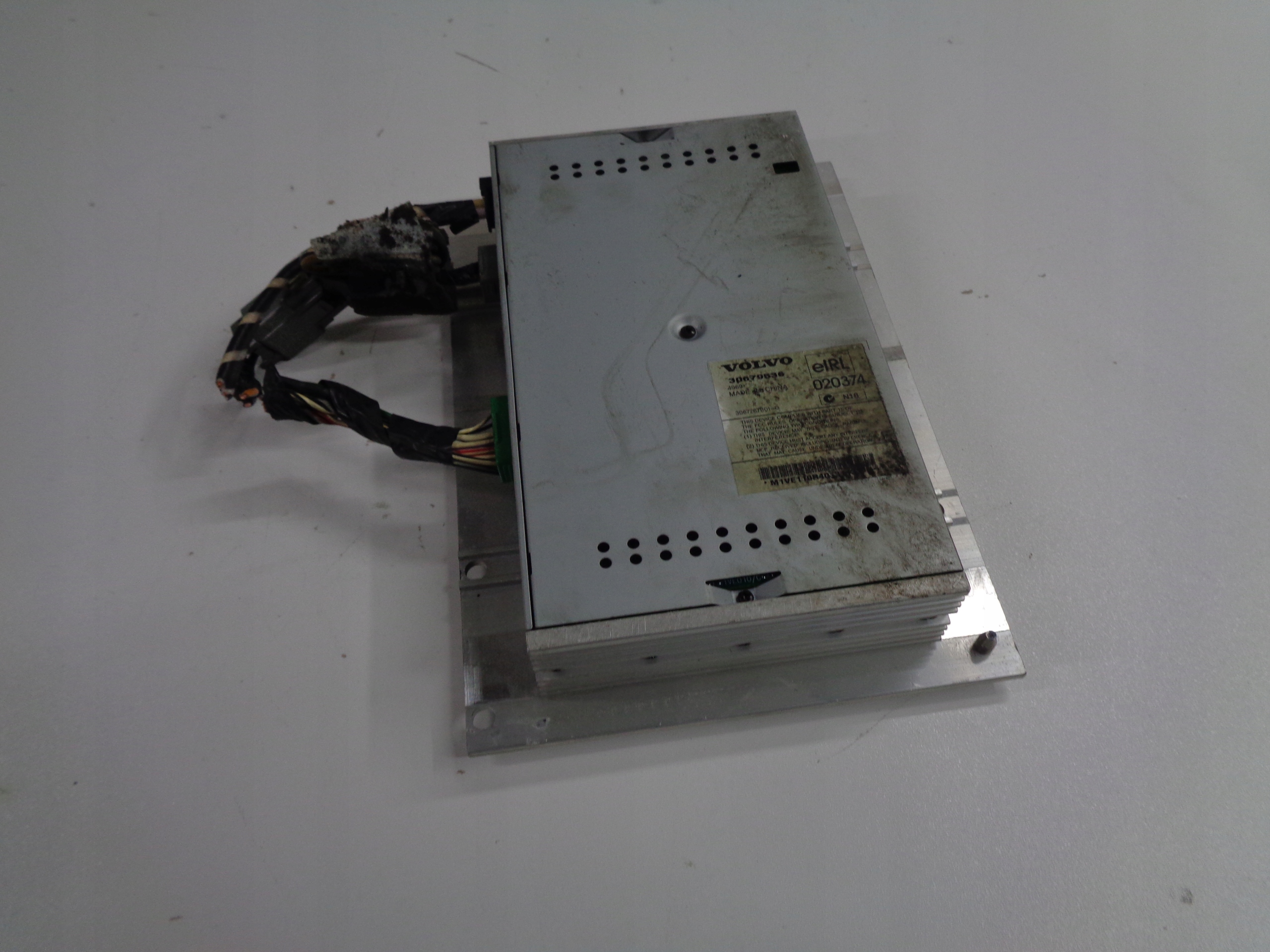 VOLVO S40 V50 amplifier RADIA