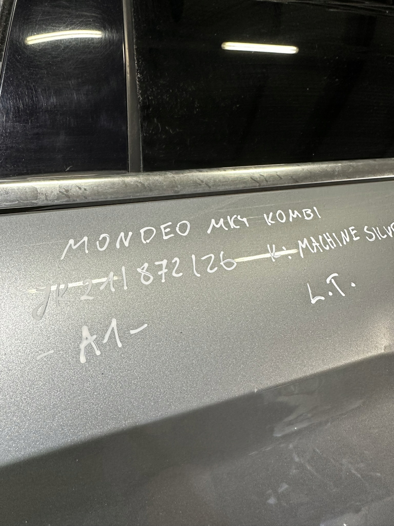 Tür links heck FORD MONDEO MK4 KOMBI K: MACHINE SILVER