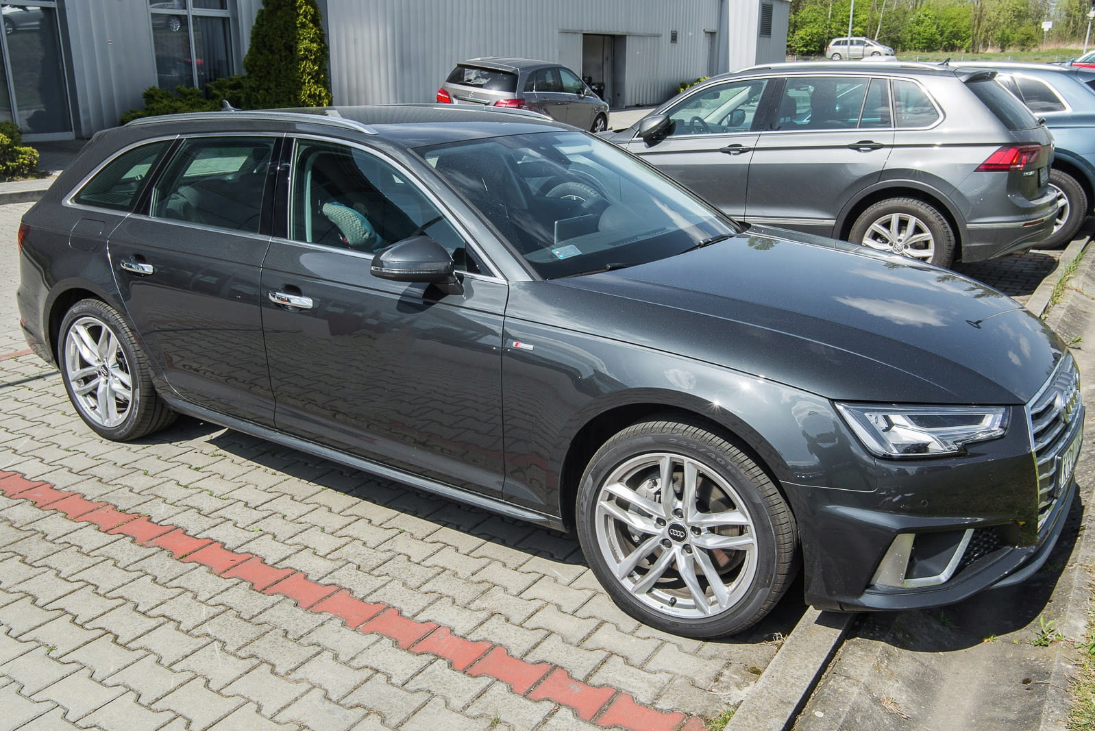 AUDI A4 B9 NAKŁADKI Z SENSOREM NA KLAMKI CHROM Producent Venus