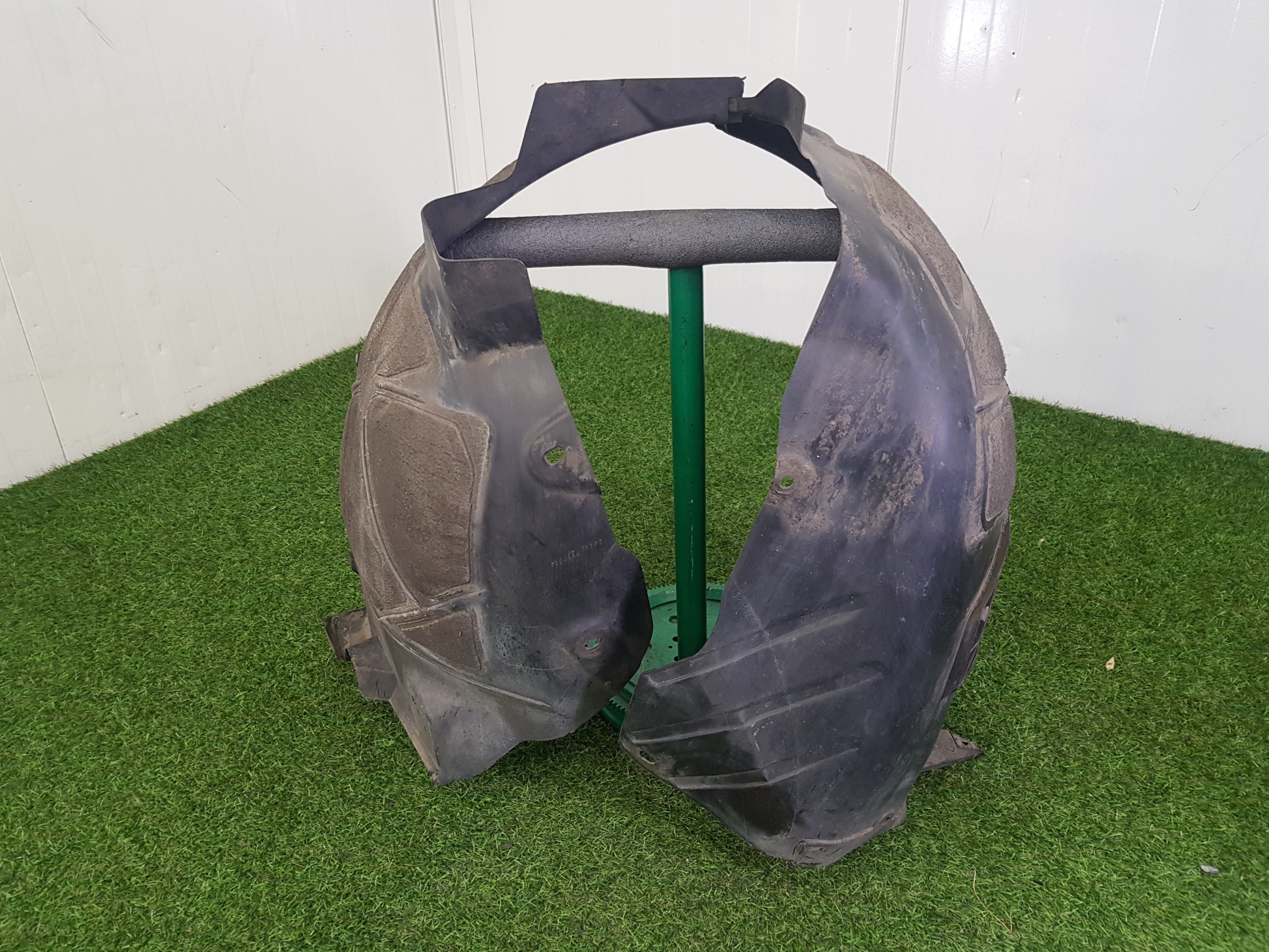 mudguard left front OPEL INSIGNIA