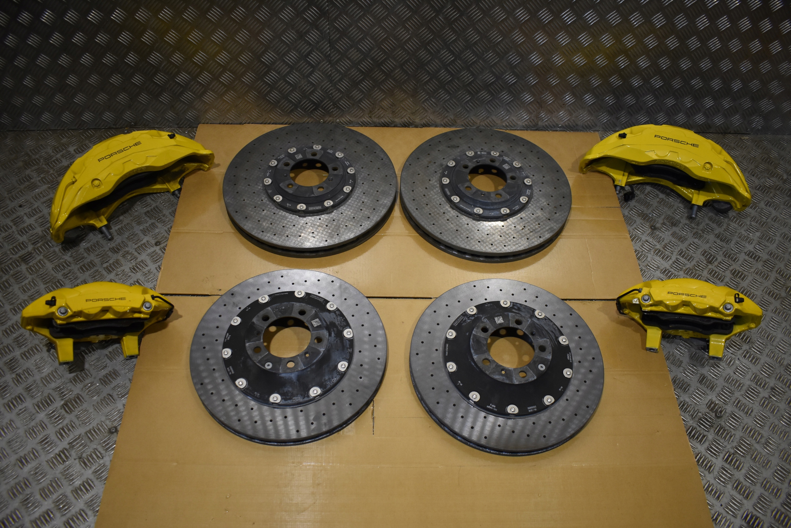 IDEALNE calipers discs CERAMIKA CERAMICA PORSCHE CAYENNE 9Y 1
