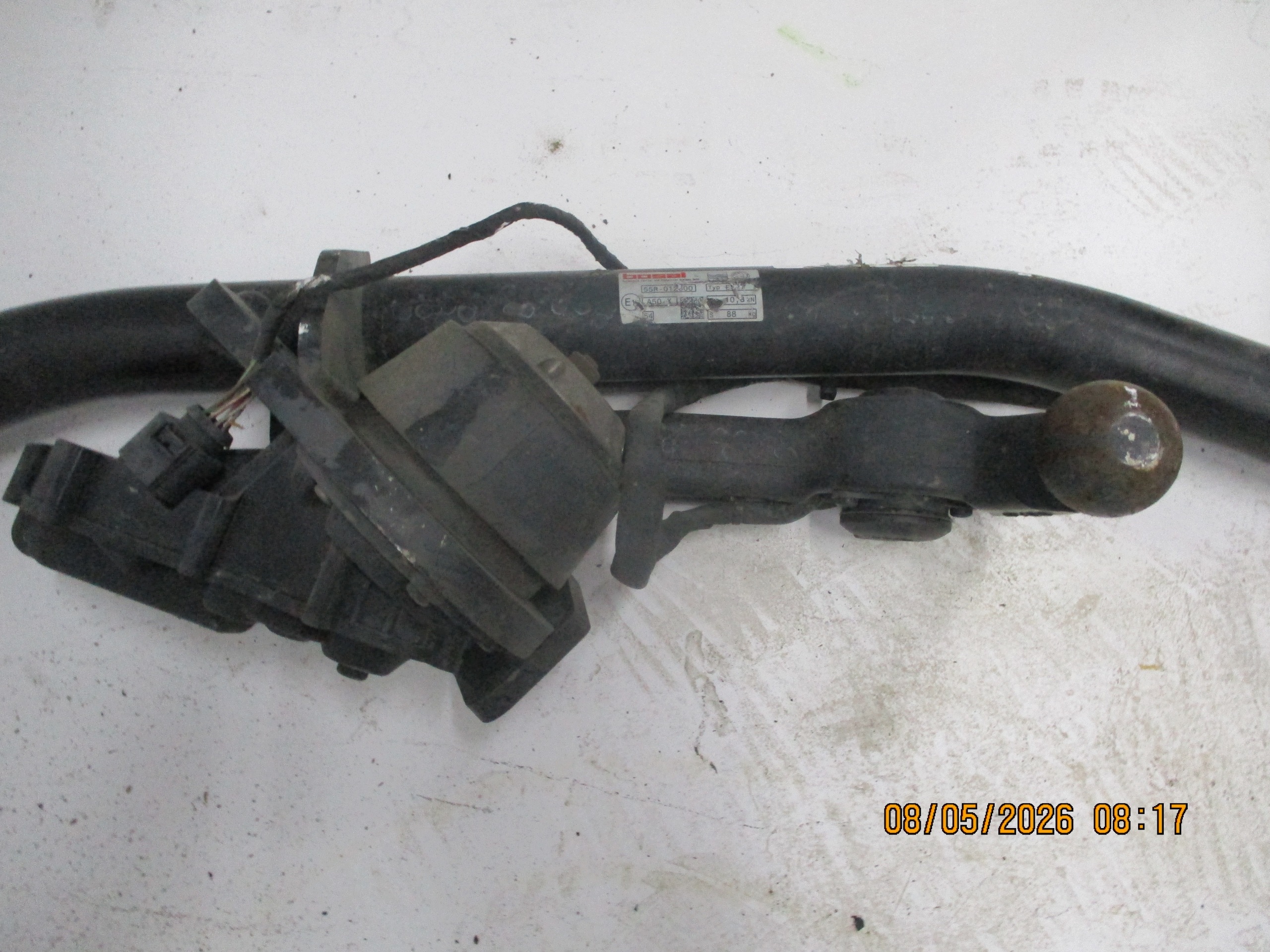 bumper support towing SKODA KODIAQ SEAT ATECA 575803880A