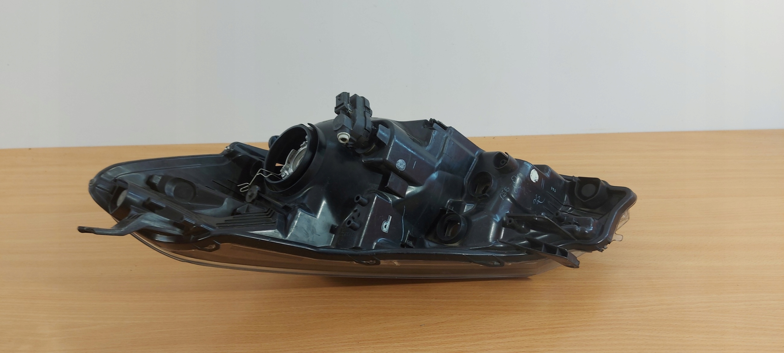 TOYOTA YARIS 3 III right light front REFLEKTOR OE