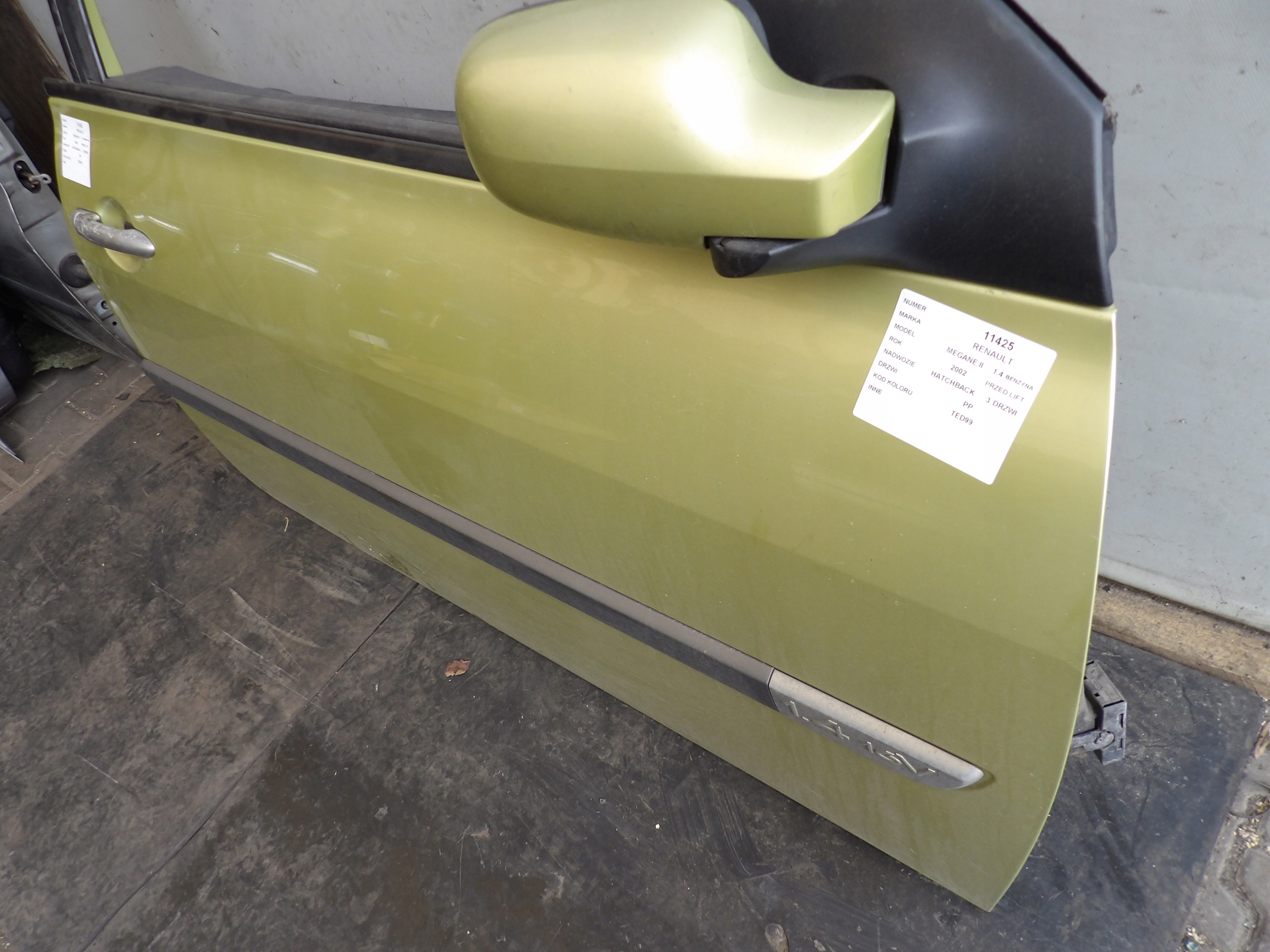 Renault Megane II door front right lak. TED99 HB 3D