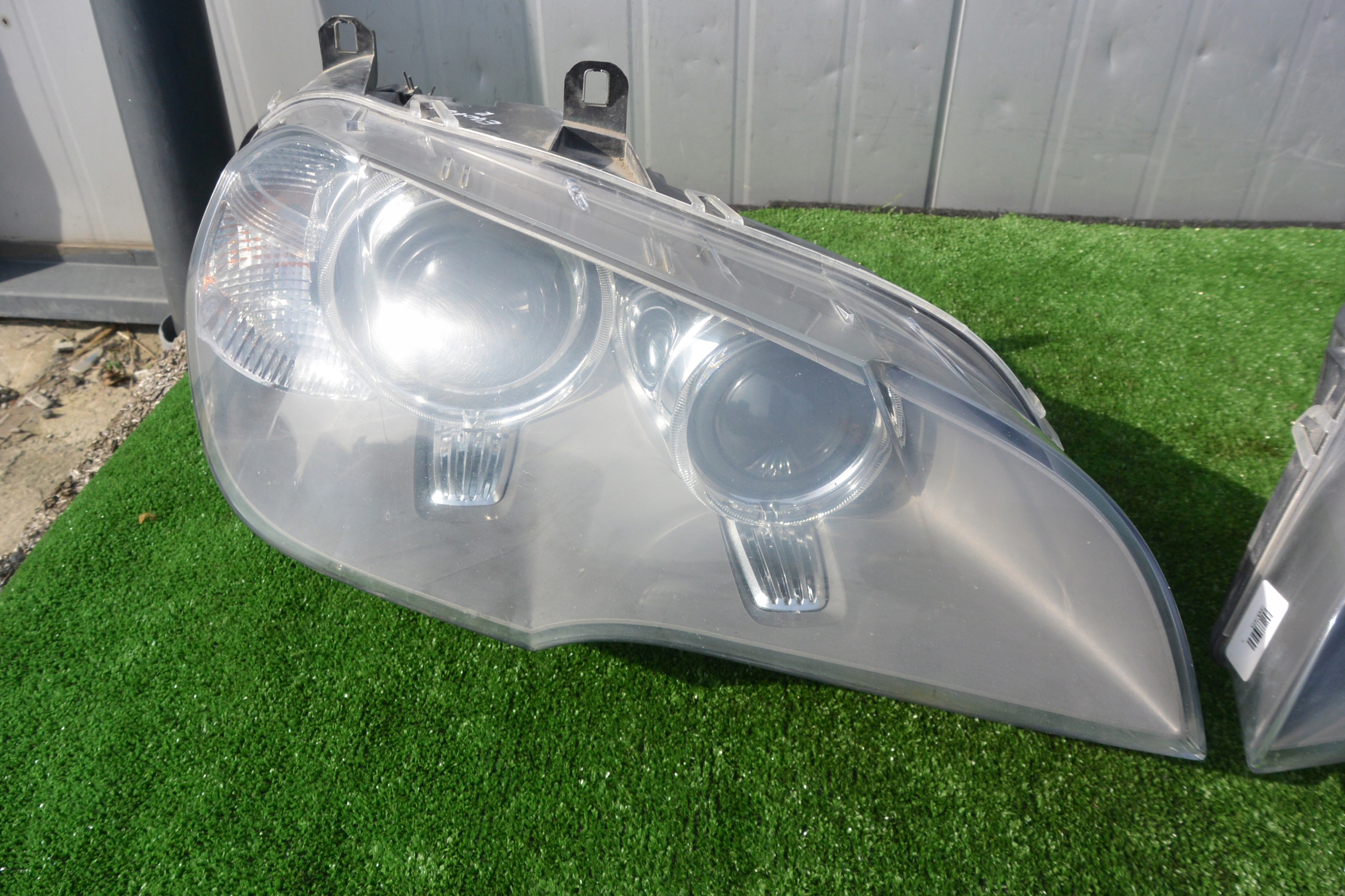 BMW X5 E70 LCI LIFT 2010- DYNAMIC light BI-XENON positioning left right USA